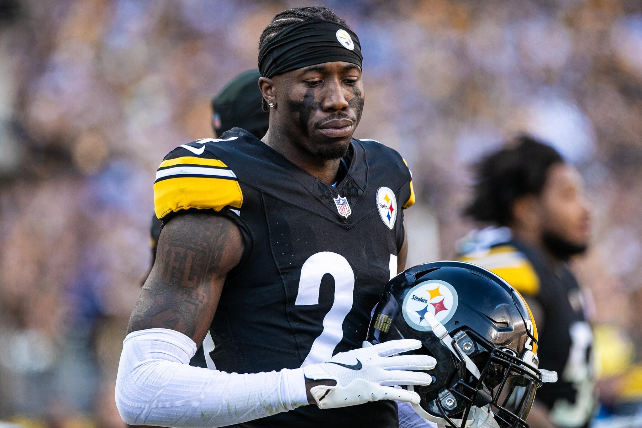 Steelers’ Joey Porter ranked outside top 25 NFL cornerbacks
