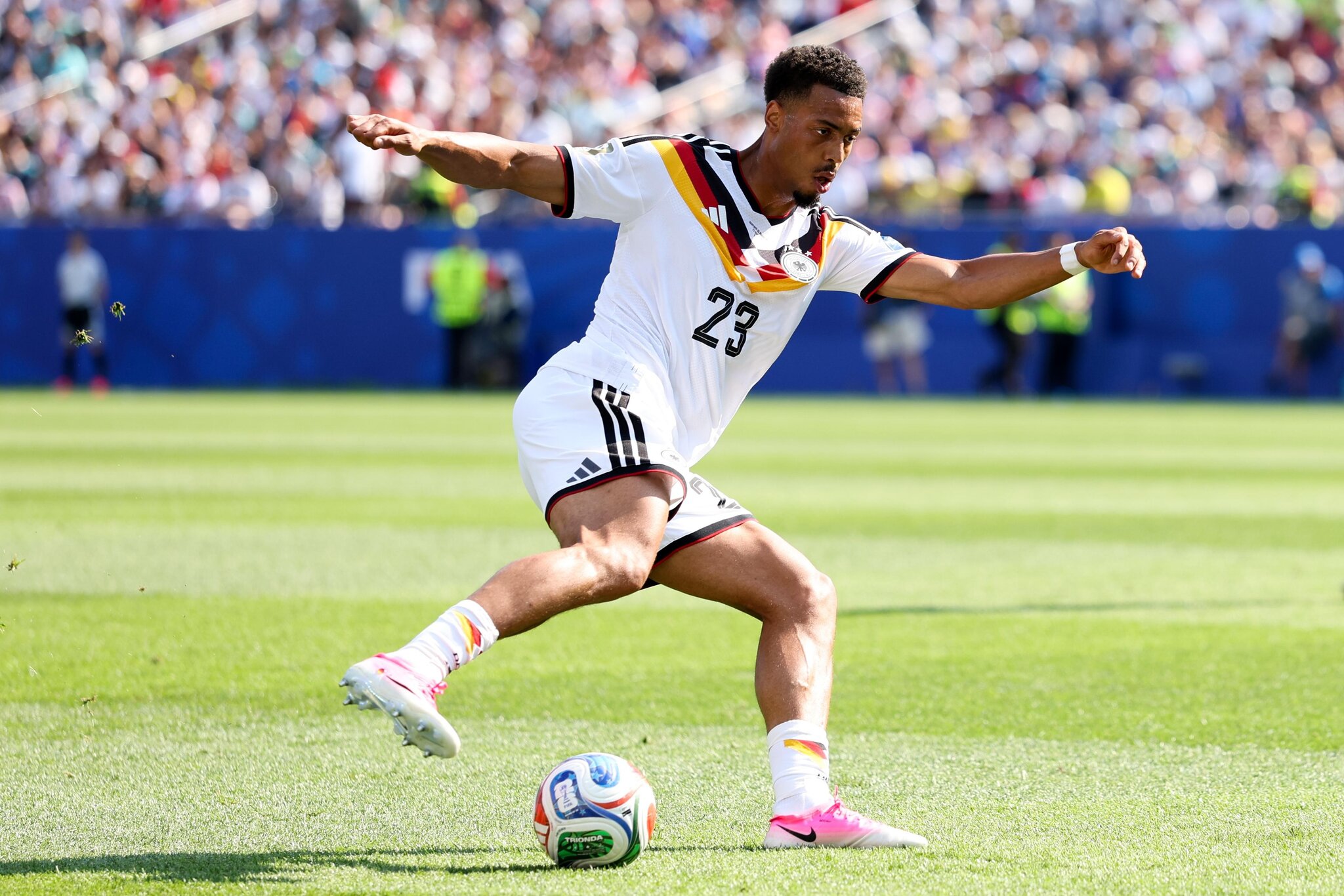 Newcastle Step Up Pursuit of Bundesliga Midfielder After Bruno Transfer to Arsenal