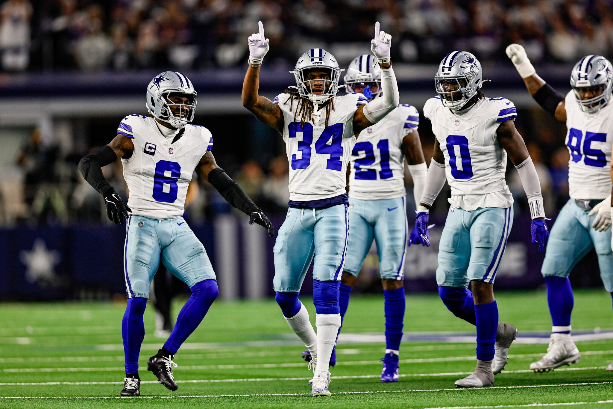 Why the Cowboys’ pass rush couldn’t save their pass defense