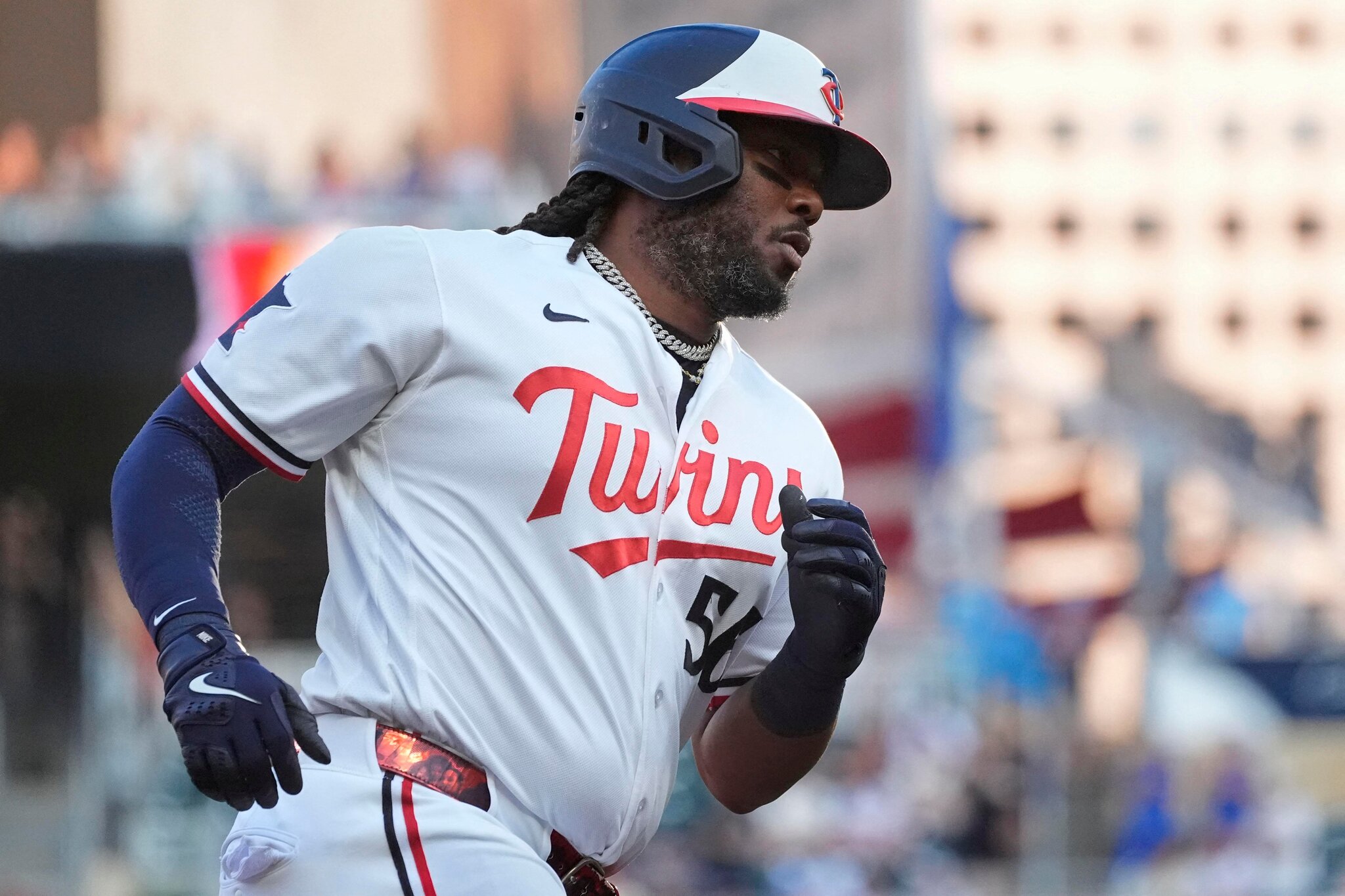 Twins 4, Braves 1: For whom the Bell tolls