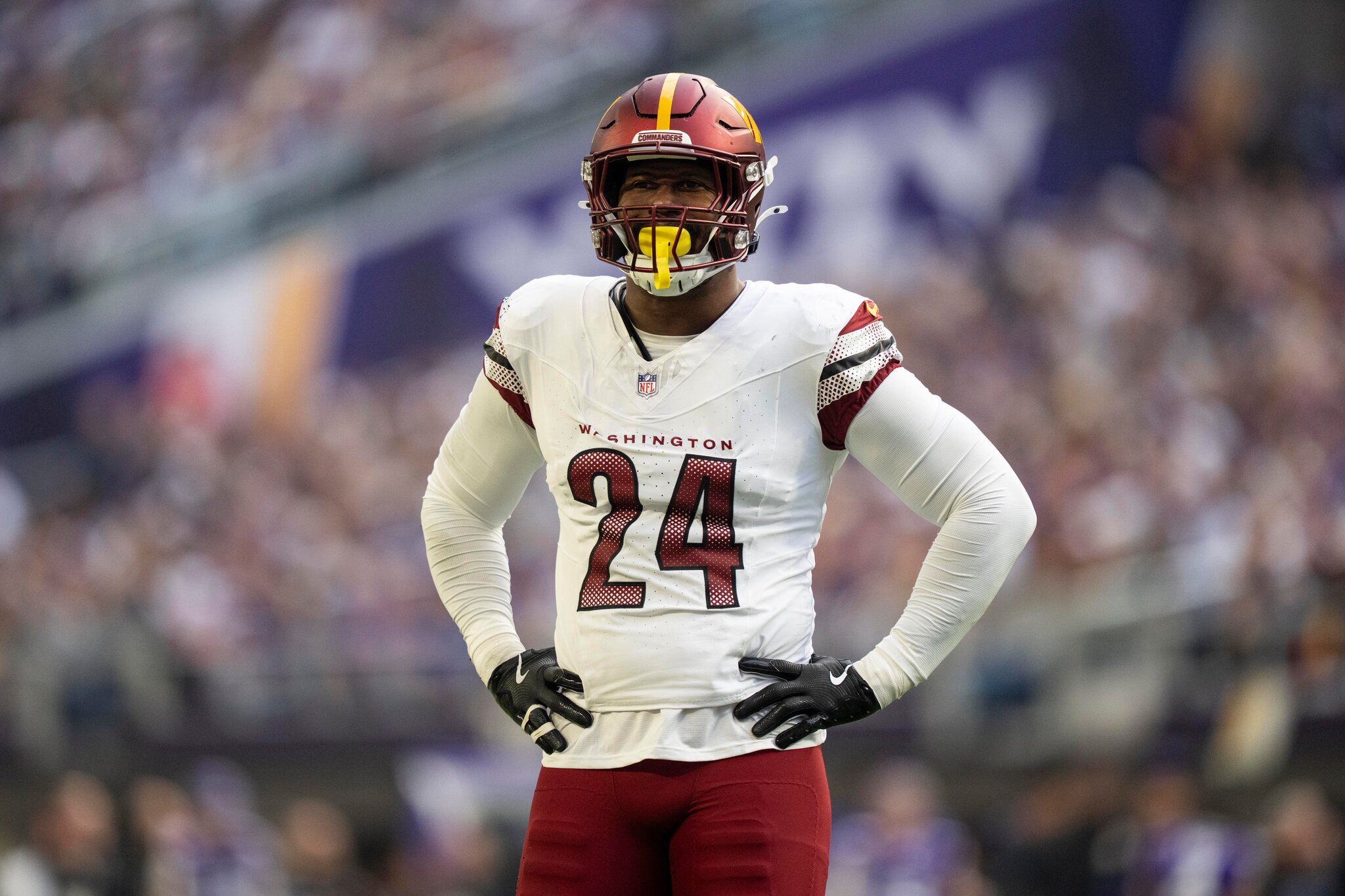 Veteran pass rusher Von Miller to sign with Cowboys