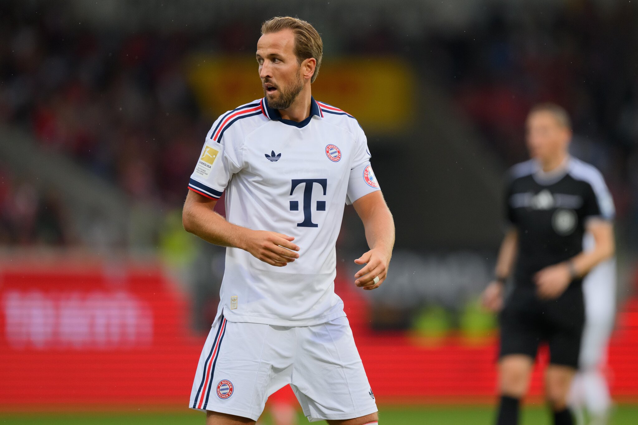 Bayern Munich preparing award ceremony for Harry Kane