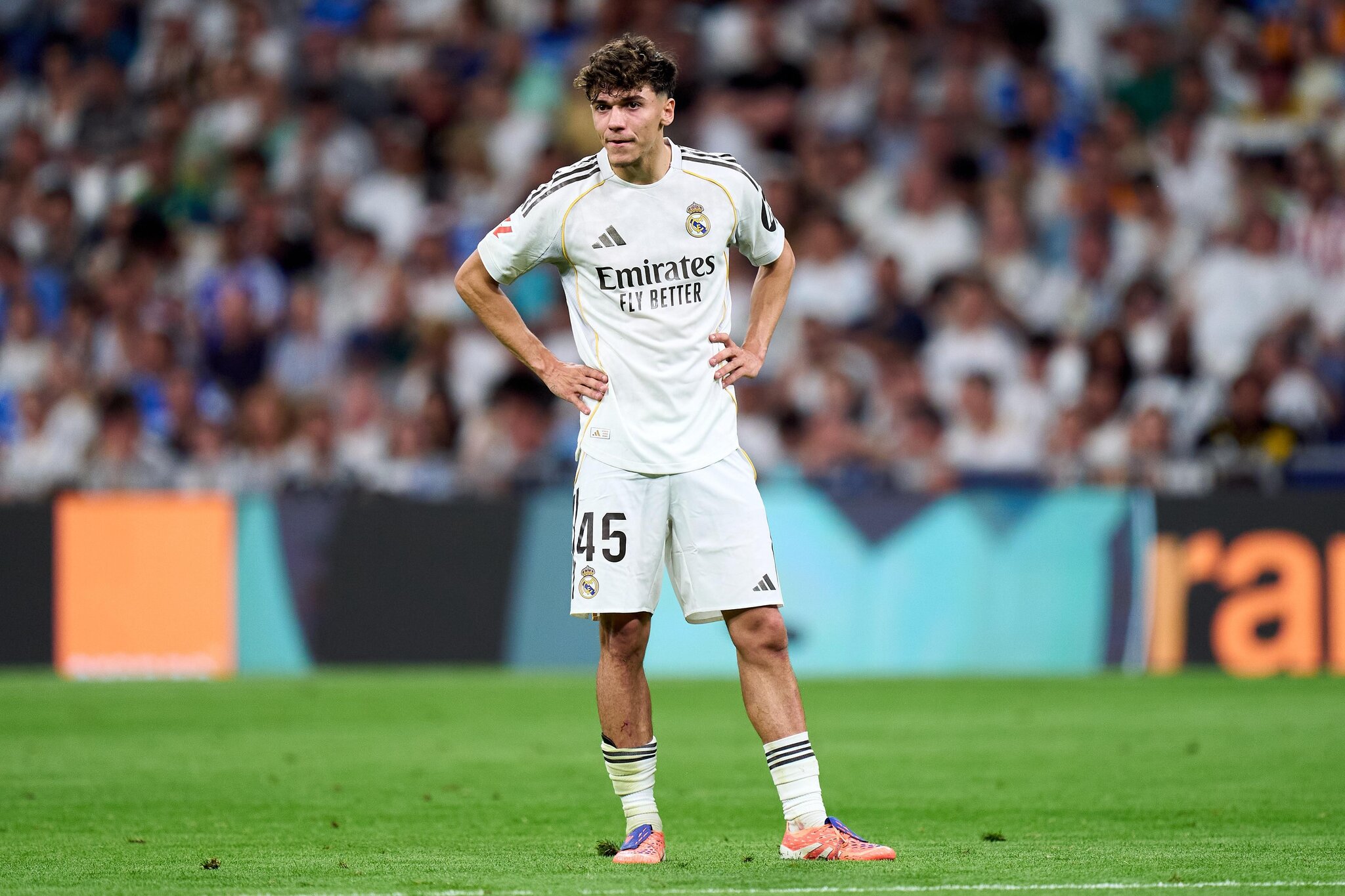 Thiago Pitarch suffers knee injury, out around two months