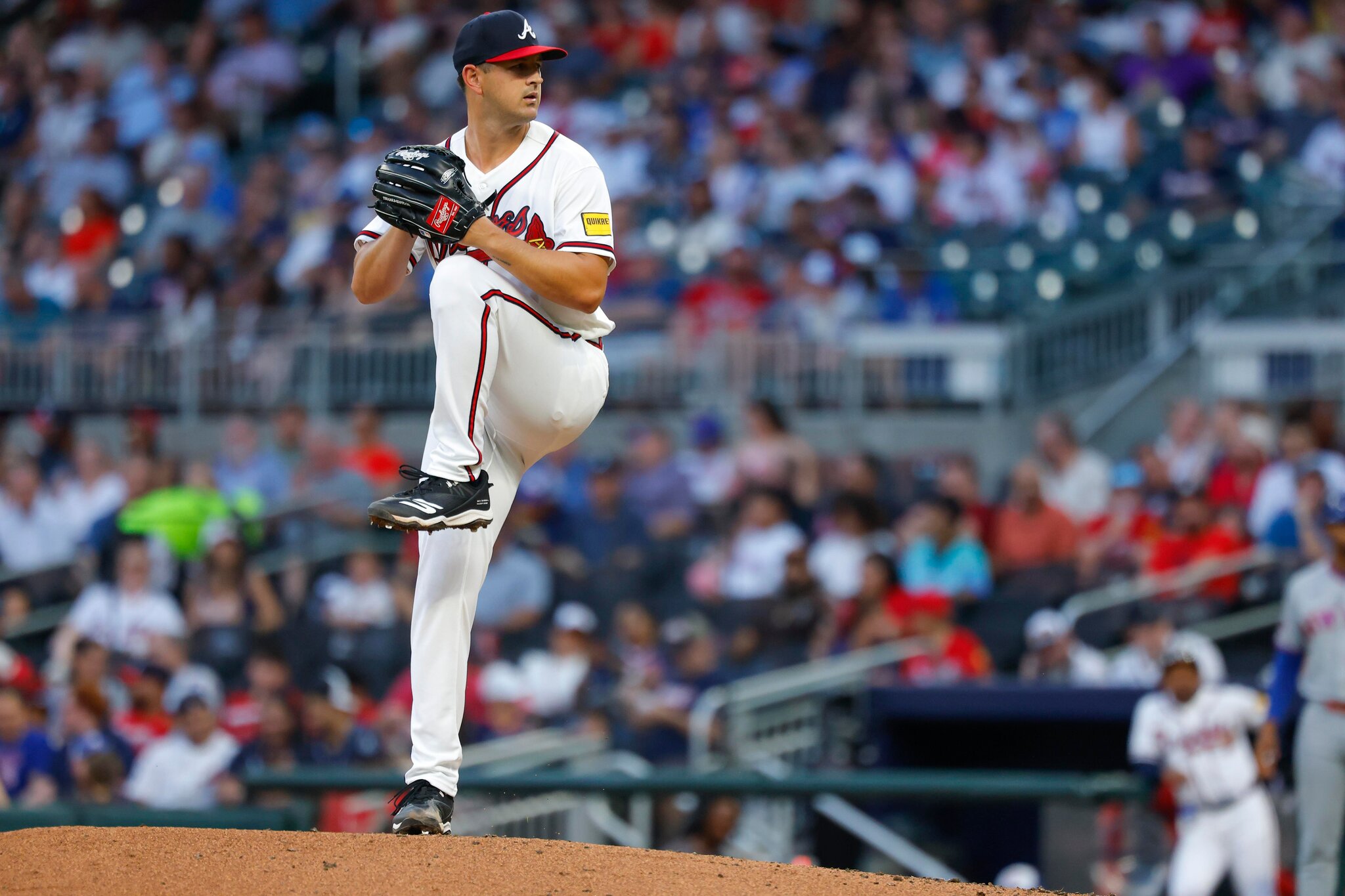 Tyler Mahle takes the start to avoid sweep in Milwaukee
