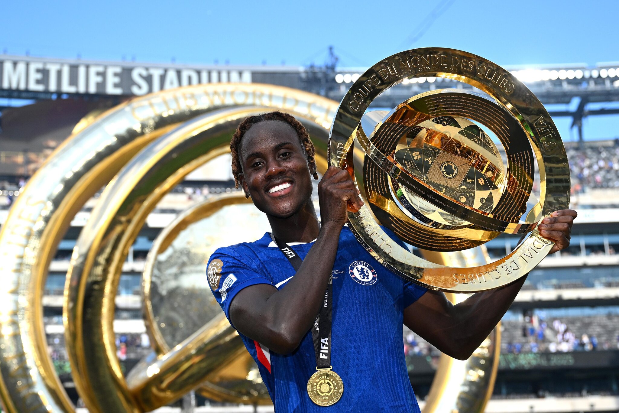 Official: Como 1907 sign Trevoh Chalobah from Chelsea