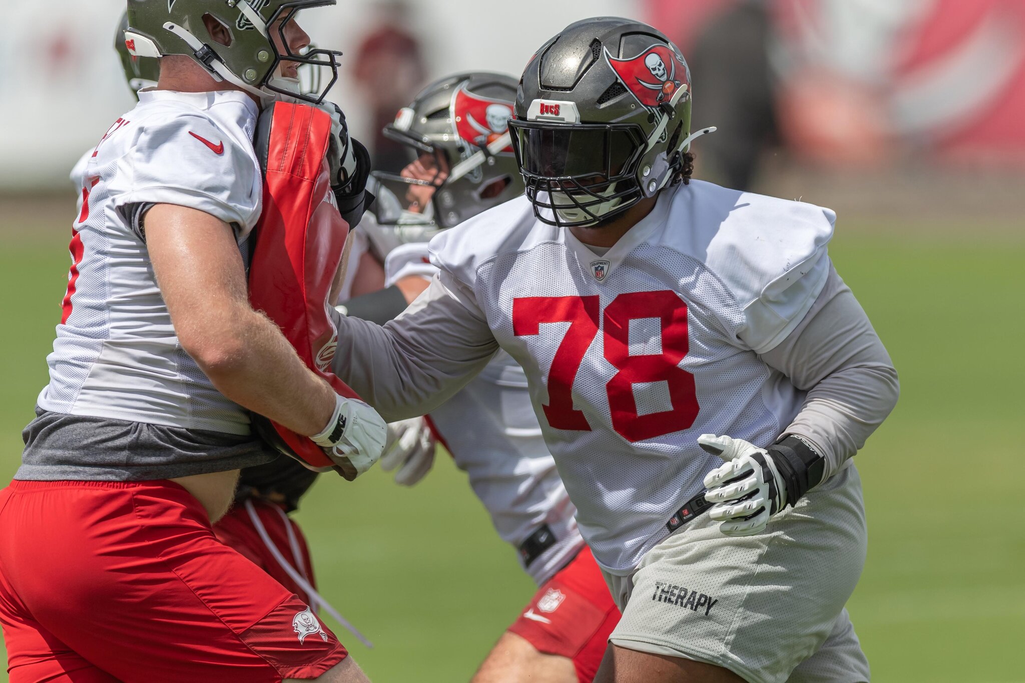Tristan Wirfs injures his hamstring as Buccaneers begin training camp