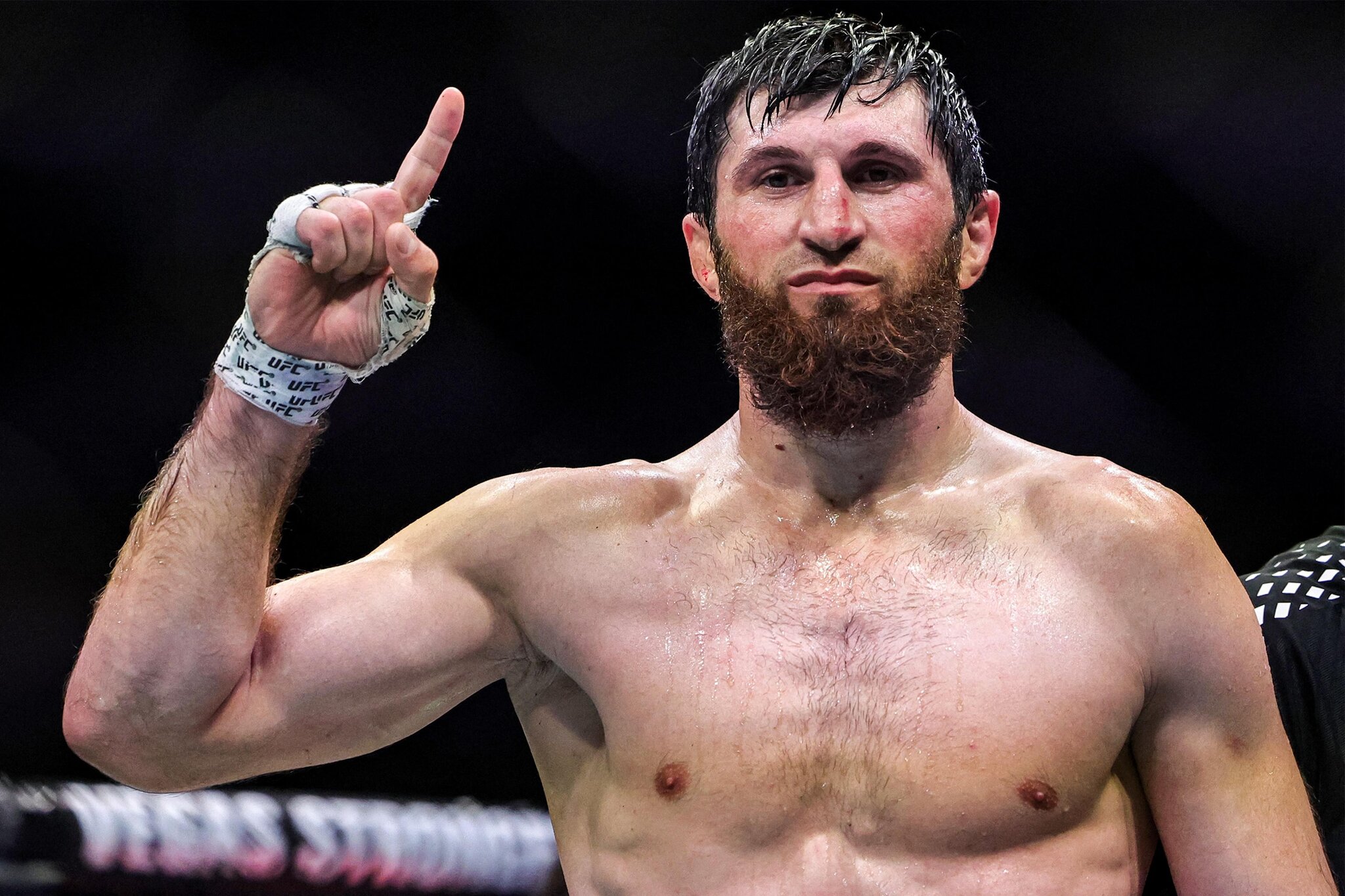 Magomed Ankalaev offers to ‘stand and bang’ with Paulo Costa in October