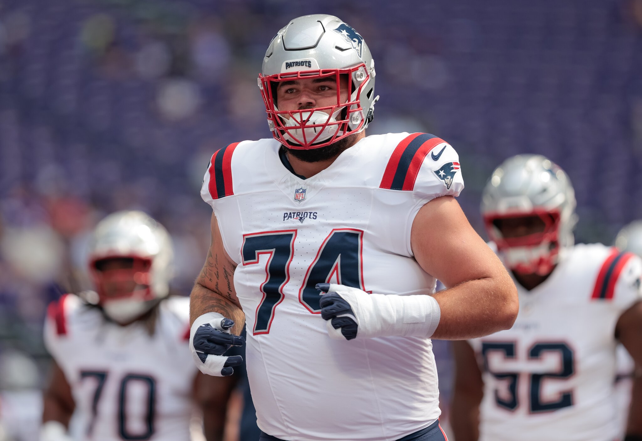 Patriots sign punter, O-lineman after suffering preseason injuries