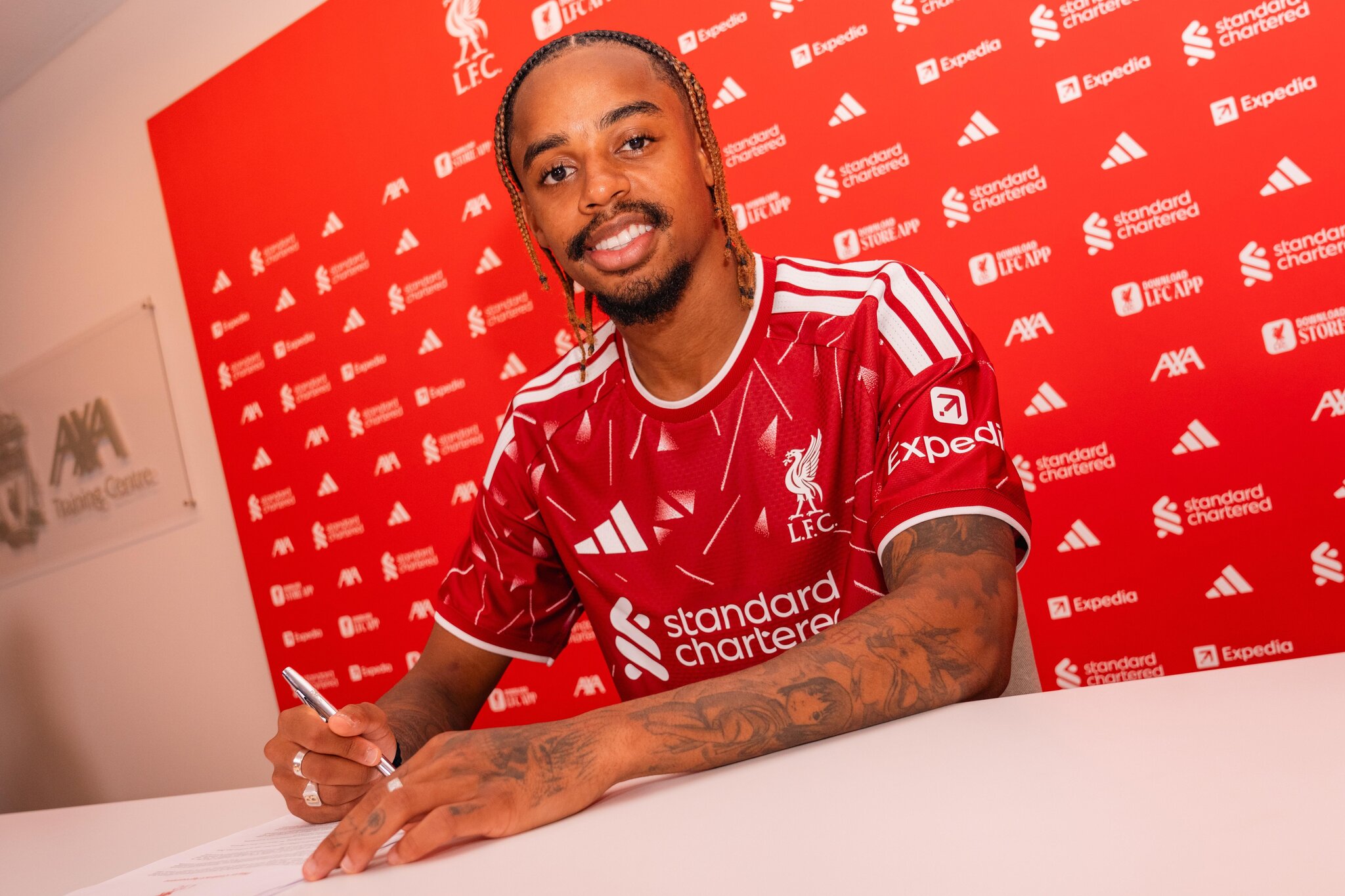 Bradley Barcola to Keep PSG Shirt Number with Liverpool