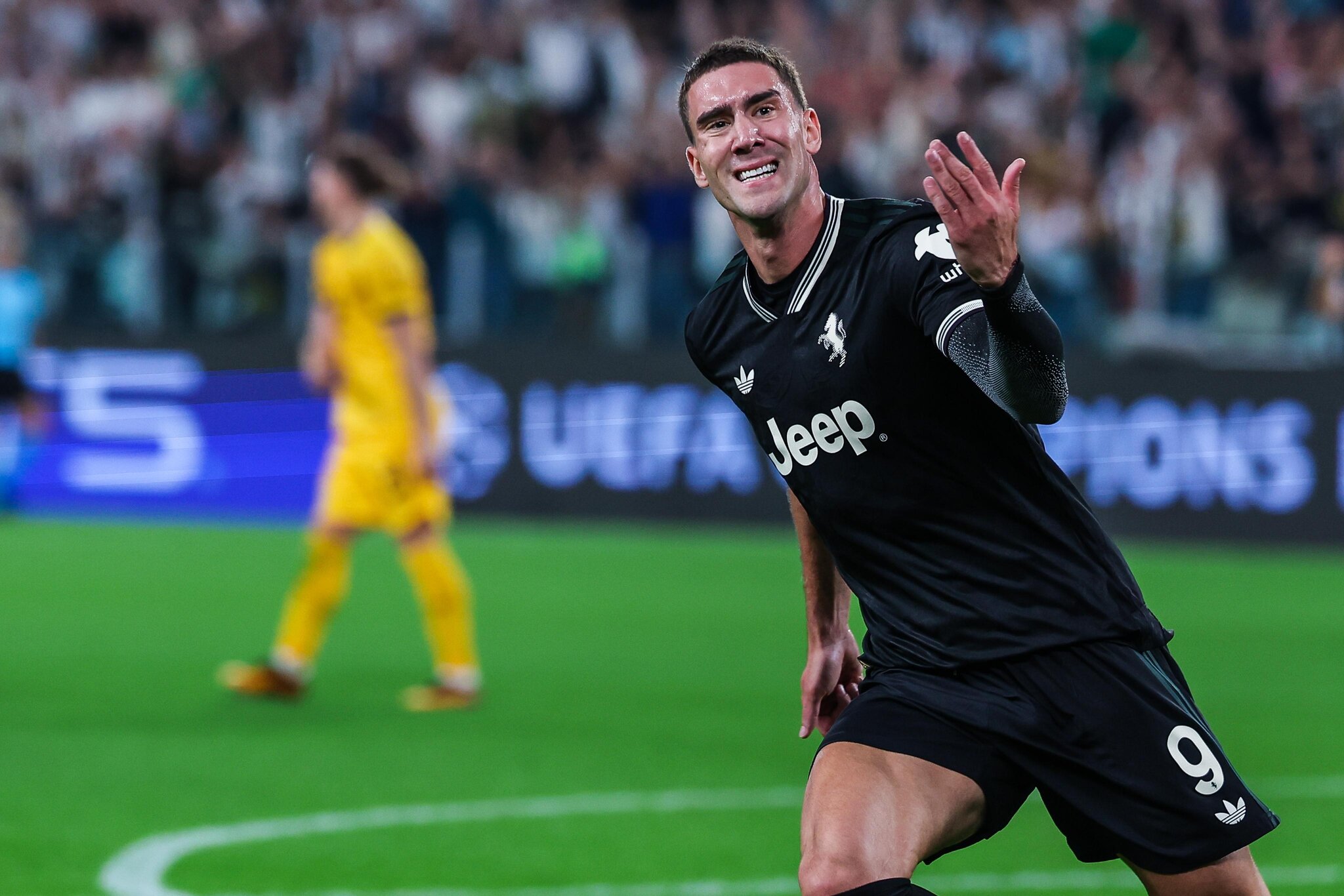 Atlético make Dušan Vlahović choice as Sørloth’s future takes a turn