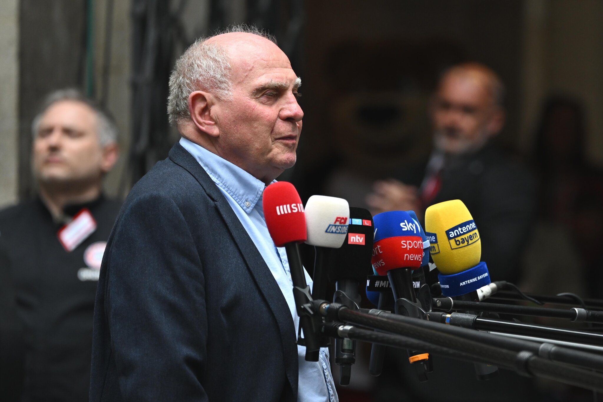 Uli Hoeneß lauds Bayern Munich star Michael Olise