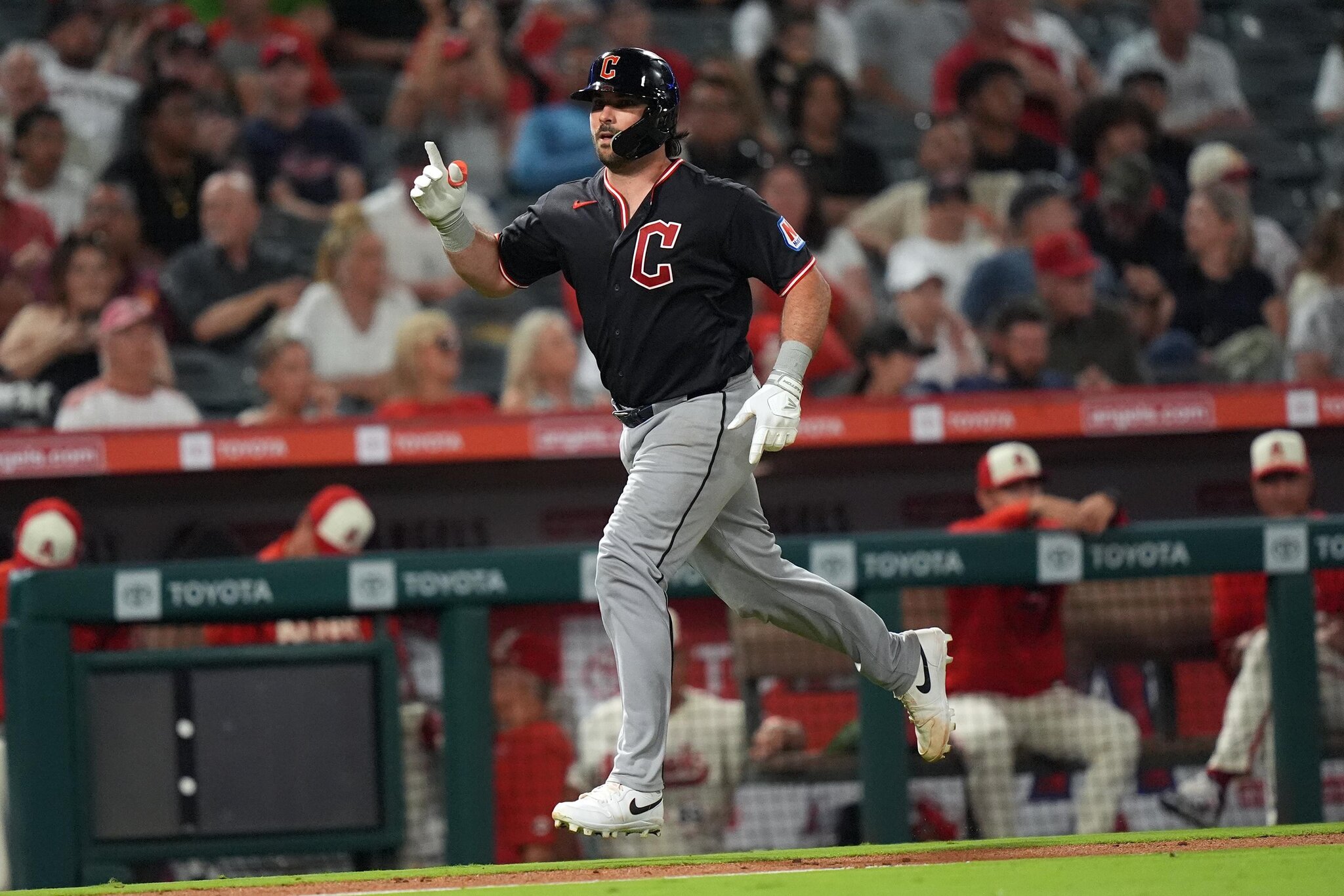 Guardians Score Five to Win Five In a Row