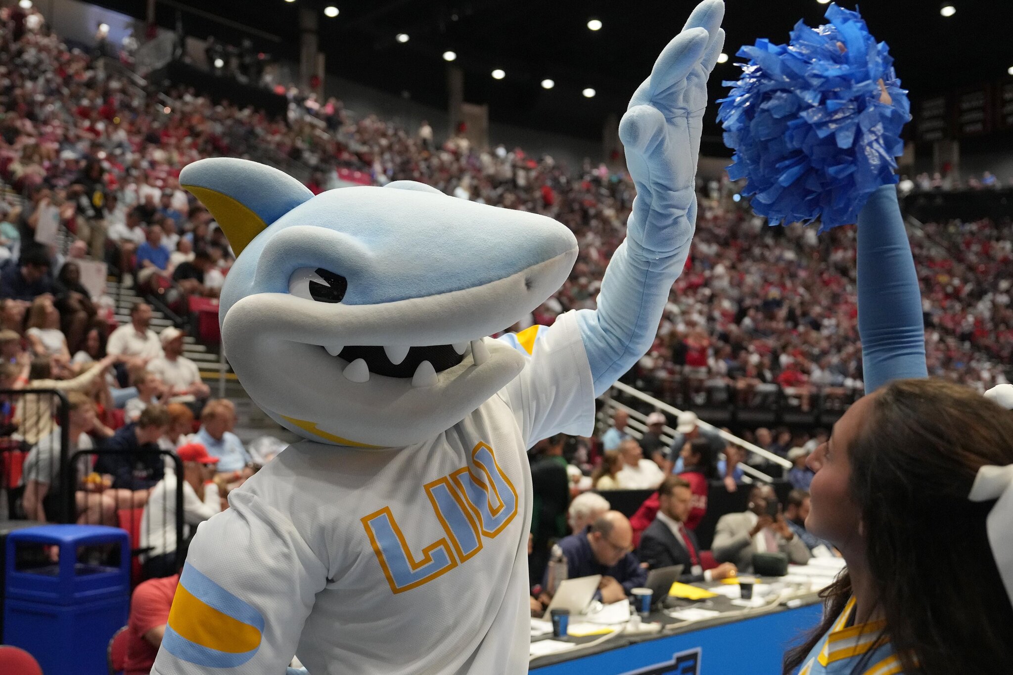 Louisville adds two home games to 2026-27 non-conference schedule
