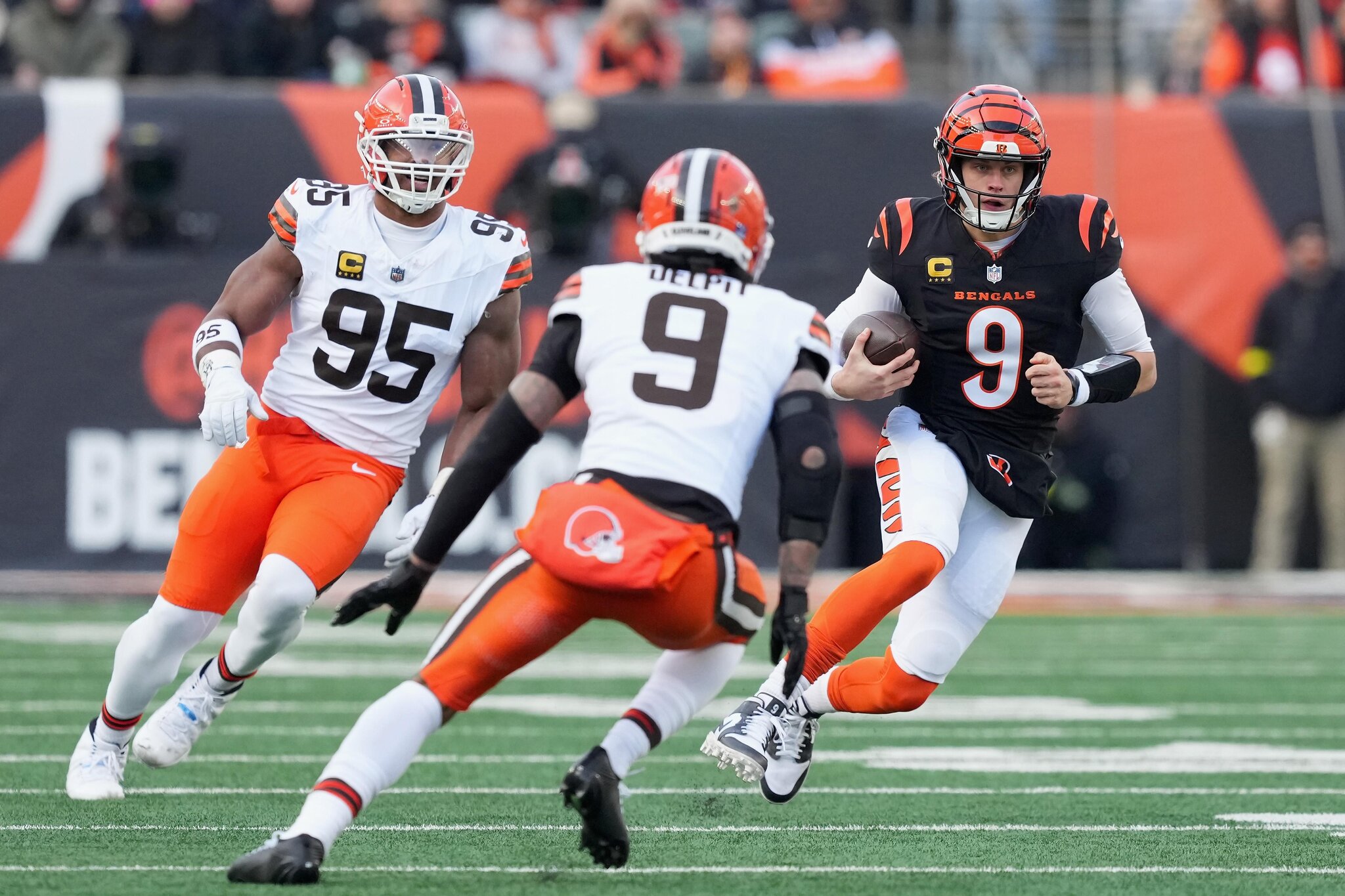 Browns sign another key defender to a big extension after very short training camp hold in