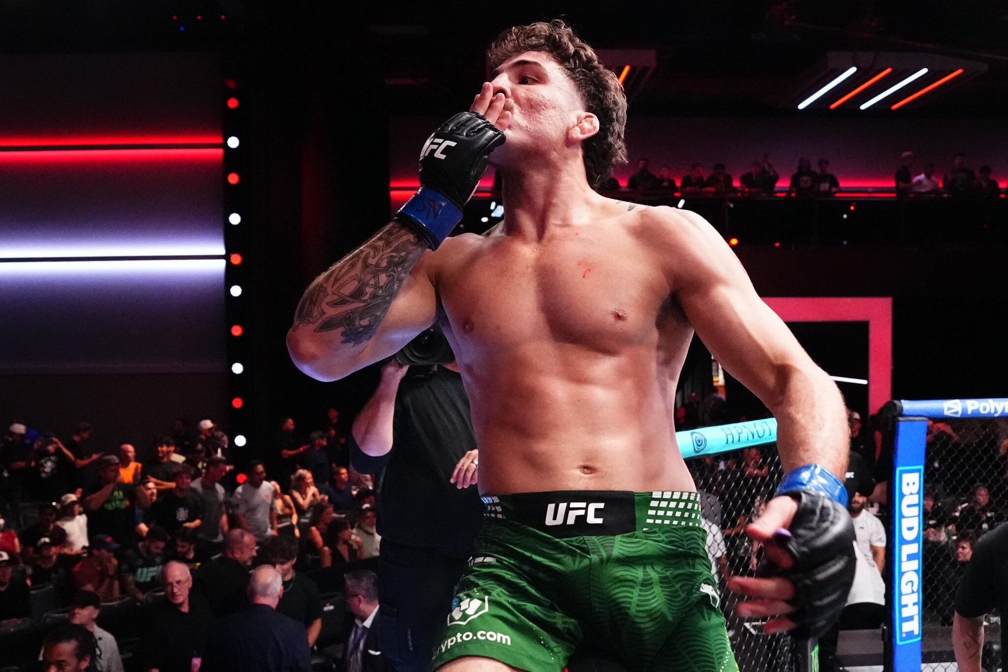 Quillan Salkilld is a MONSTER’: Pros react to shocking UFC Vegas 120 submission