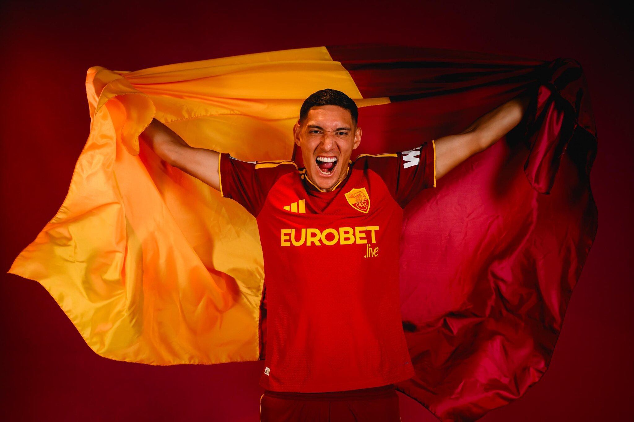 Official: Roma Signs Nahuel Molina