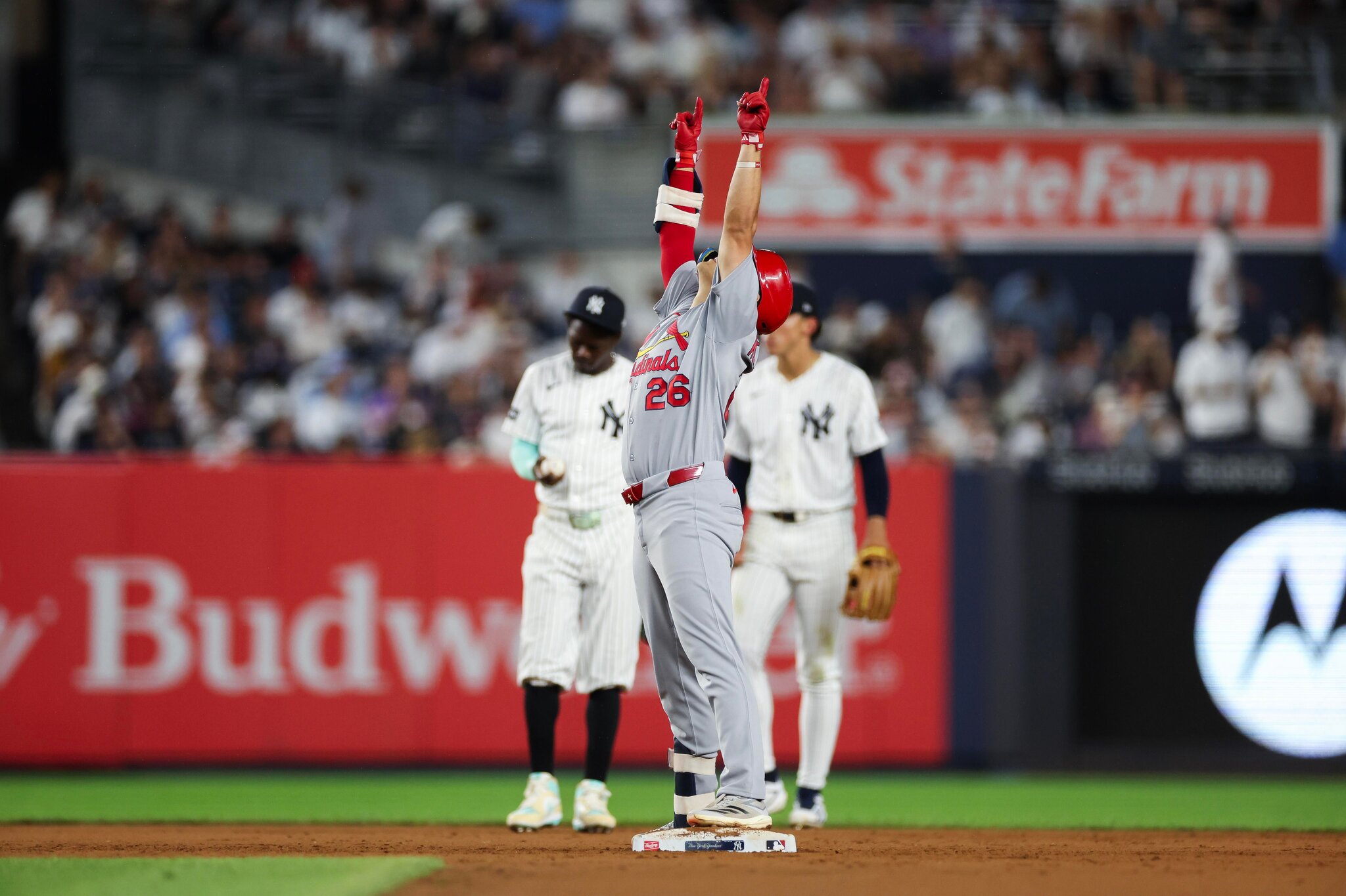 Yankees’ offense quieted on a rainy night against Cardinals