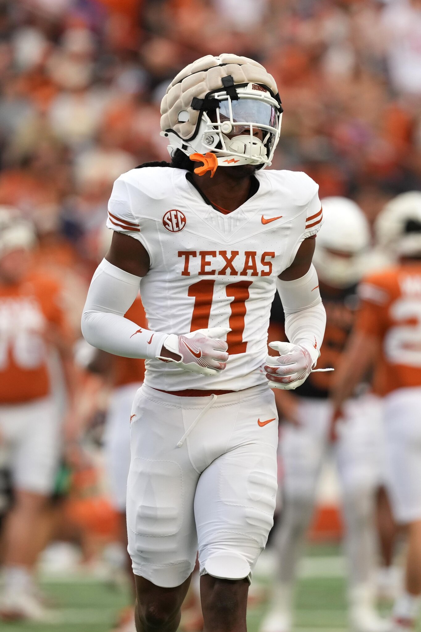 Longhorns Daily News: Two Texas freshmen were absent from early fall camp practices