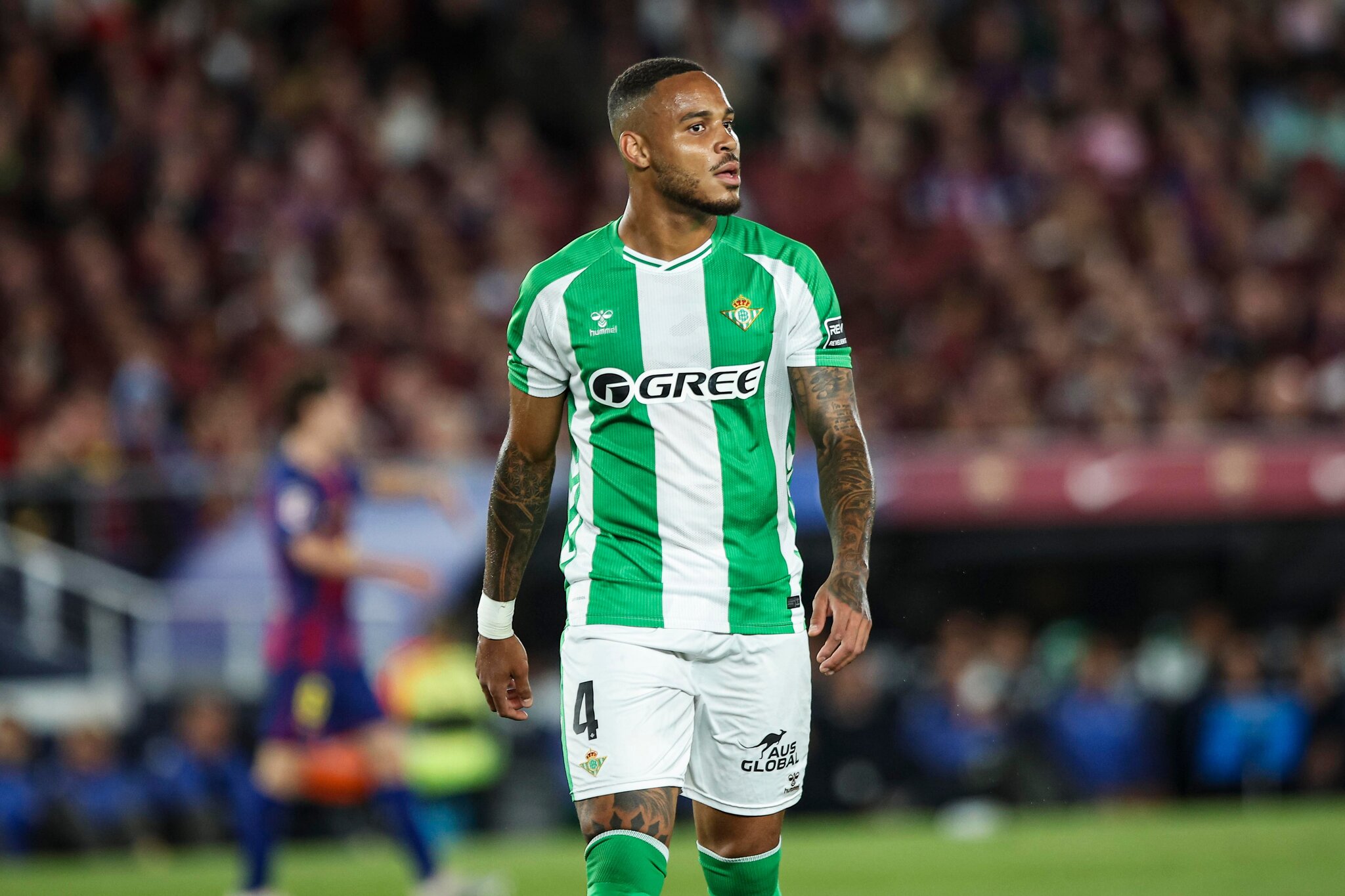 Barcelona “open talks” with Real Betis for Brazilian center-back Natan