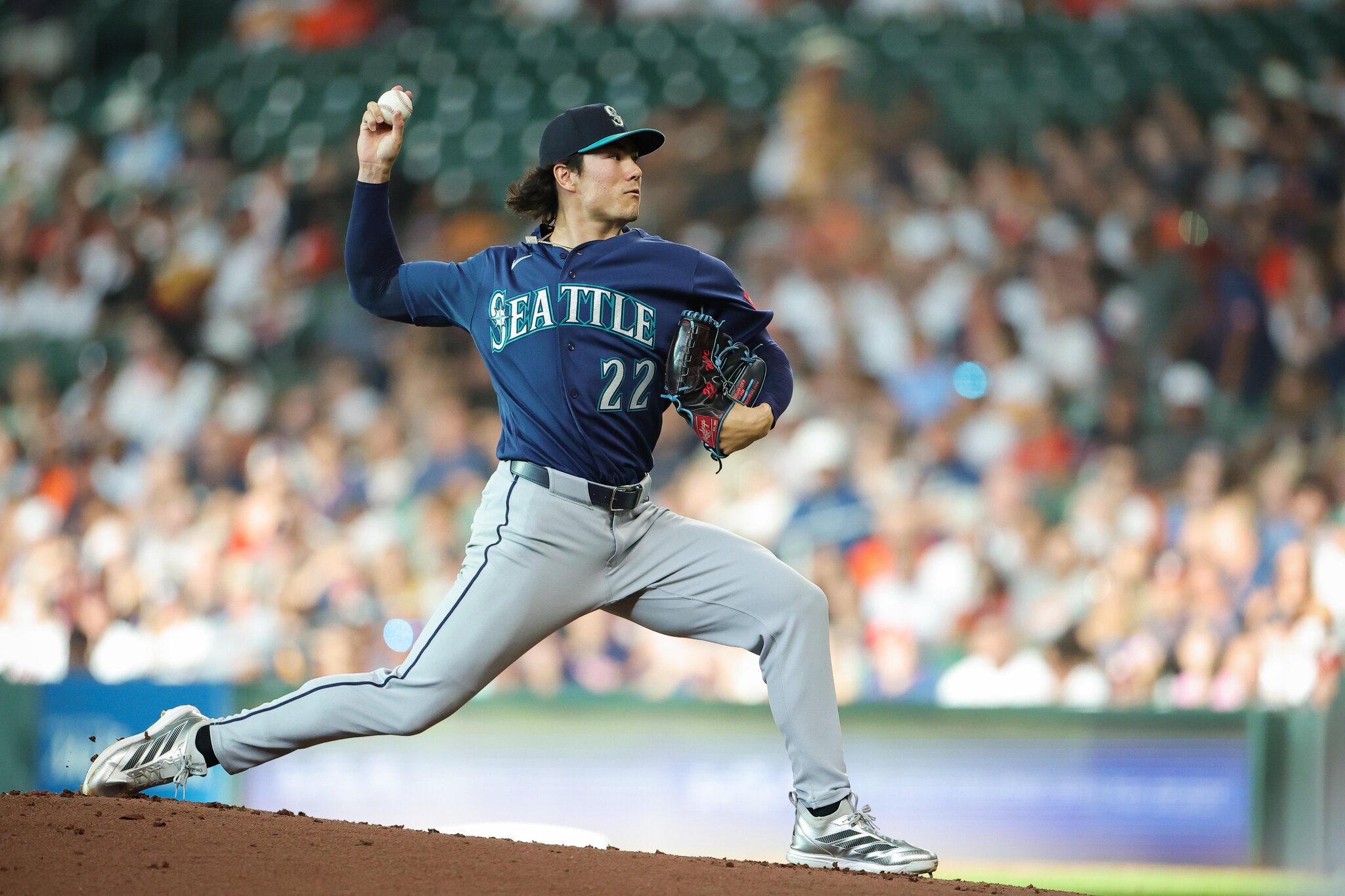 Mariners drive away the night with a series win in Houston against division leading Astros