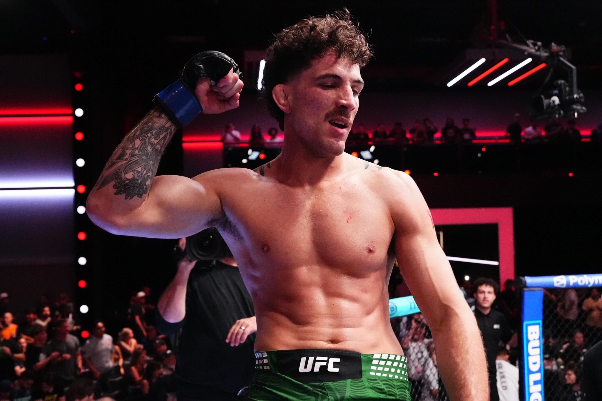 UFC Vegas 120 Bonuses! Salkilld Pushes 2026 Award Earnings To $300K