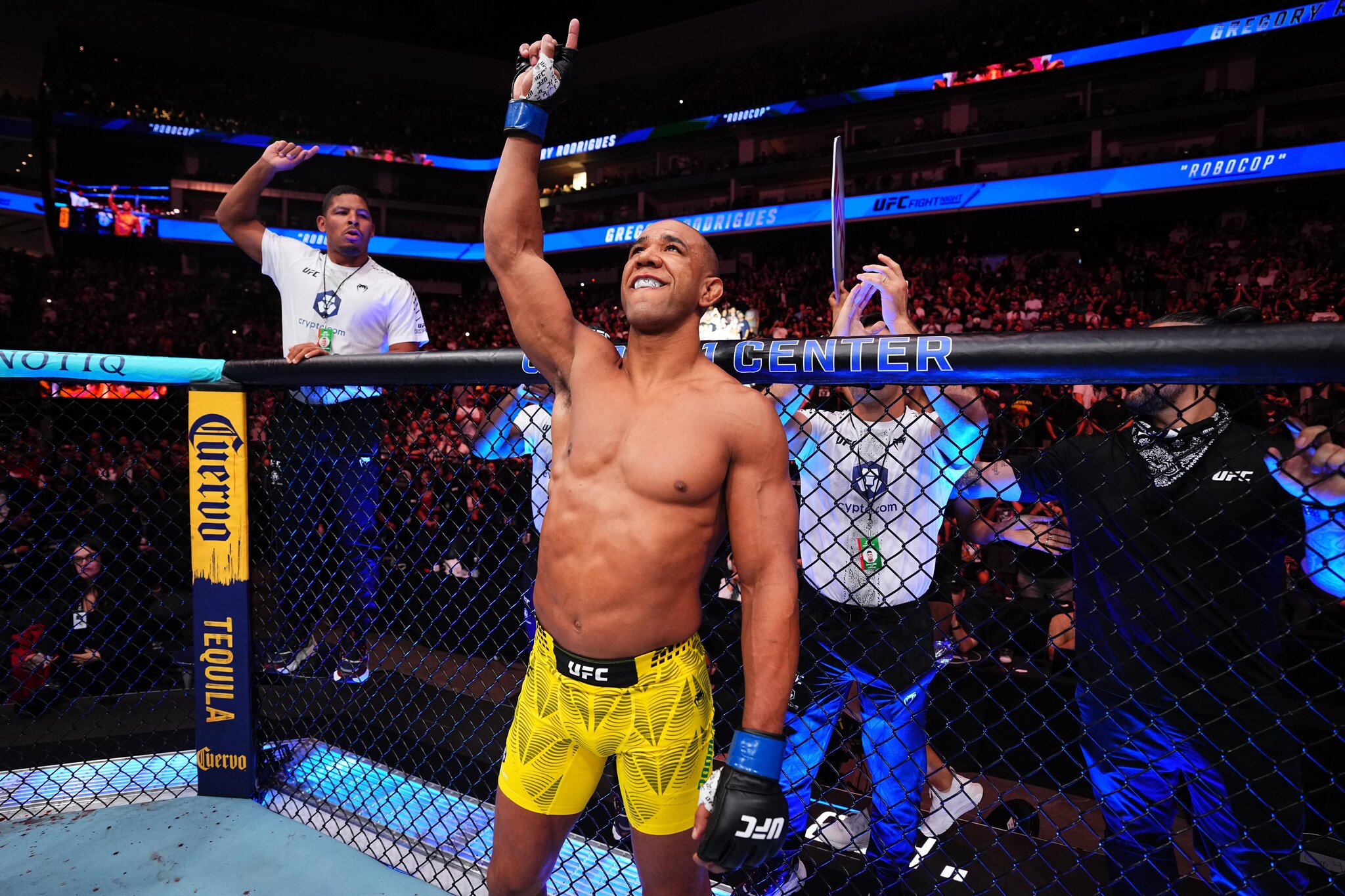 Gregory Rodrigues wants Dricus du Plessis or Khamzat Chimaev after UFC Sacramento win: ‘Why I’m going to look back?