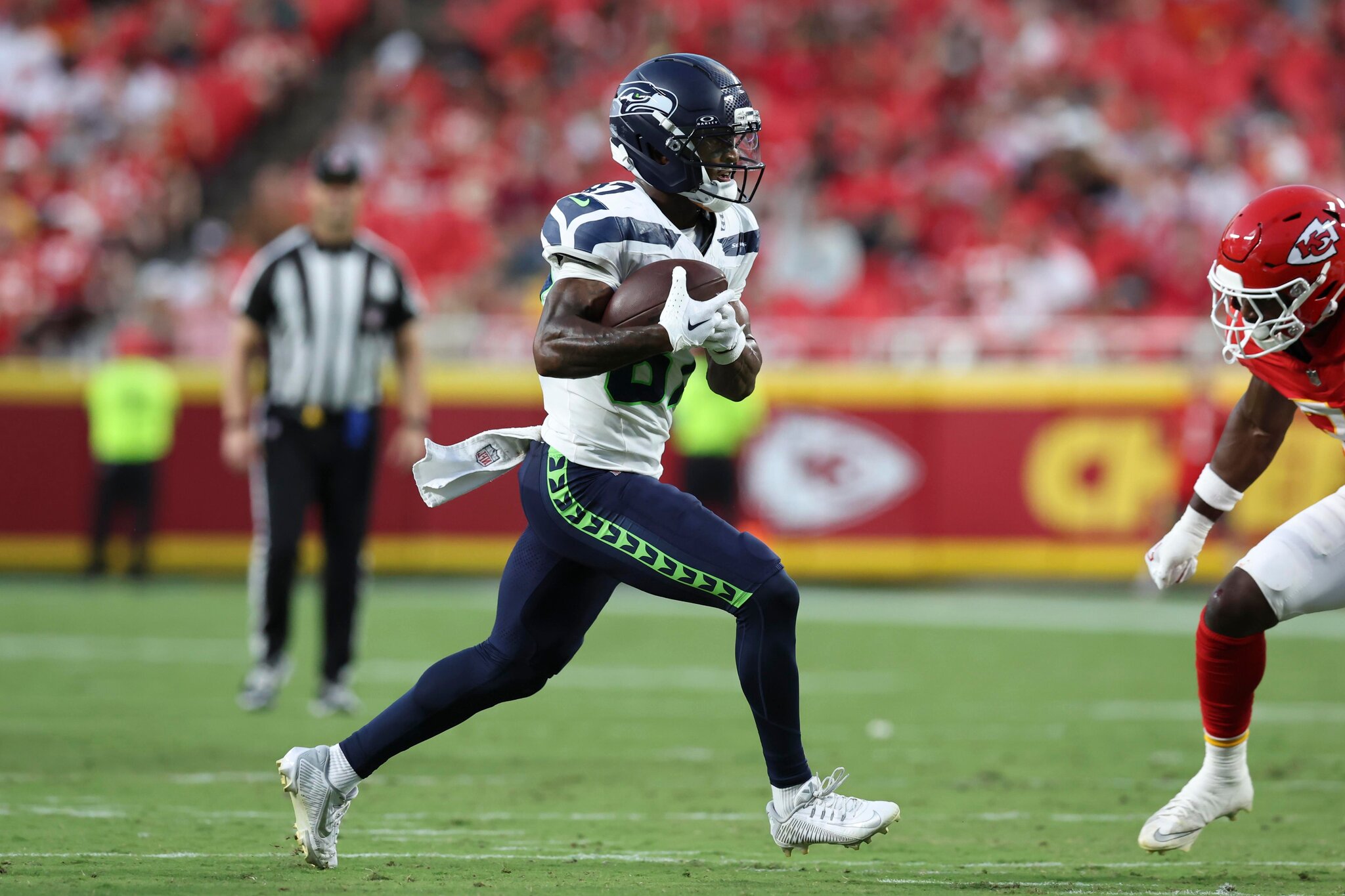 Pre-Snap Reads: Seahawks cut roster down to initial 53