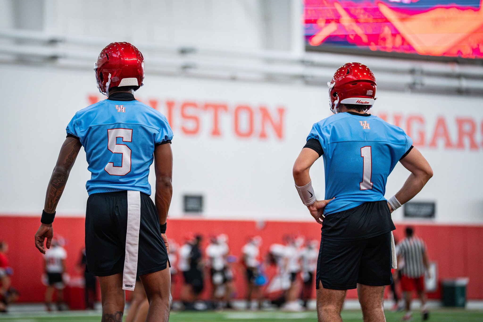 The mentor and protégé: How Houston is handling two 5-star QBs at once
