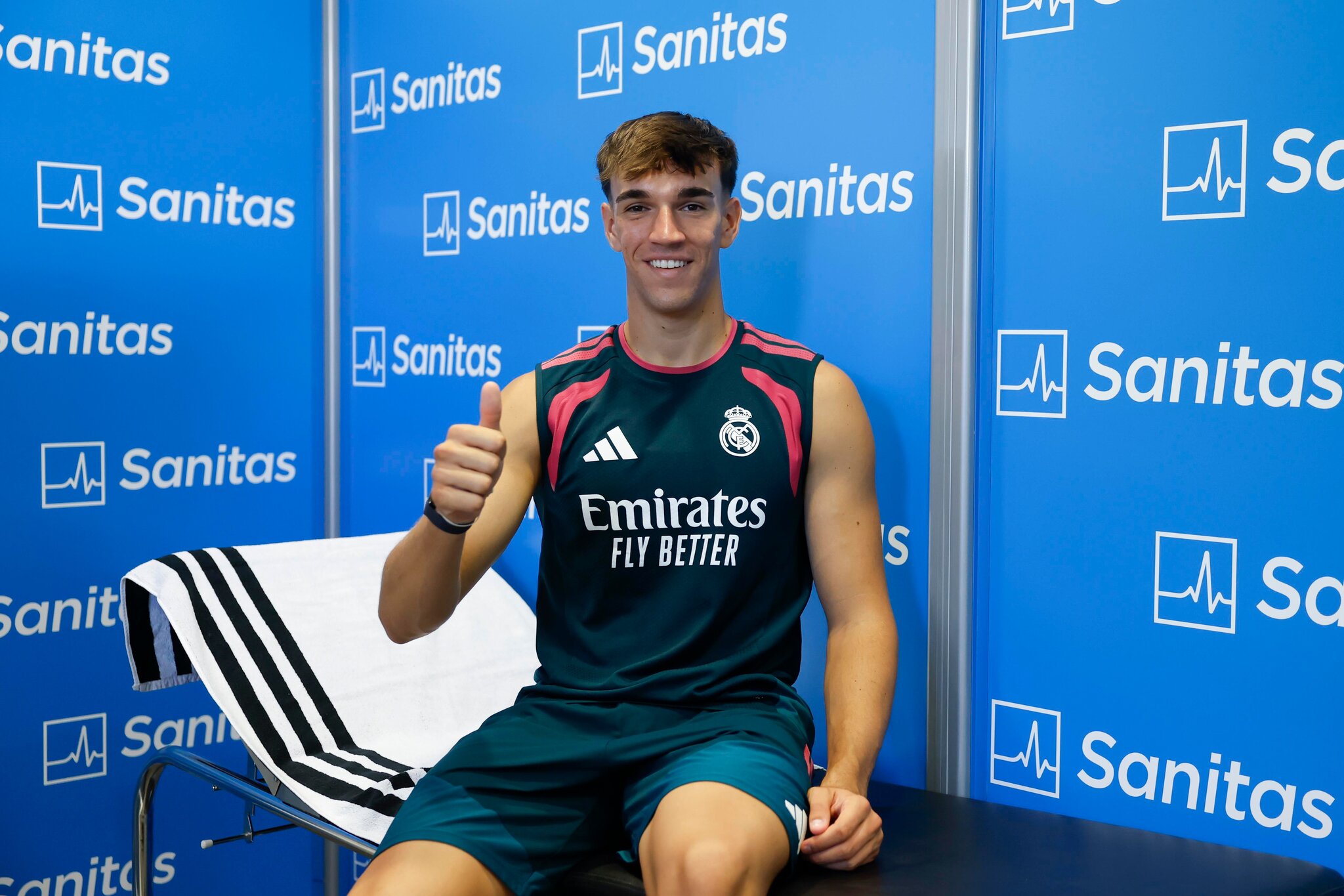 Carlos Espí joins Real Madrid first-team training