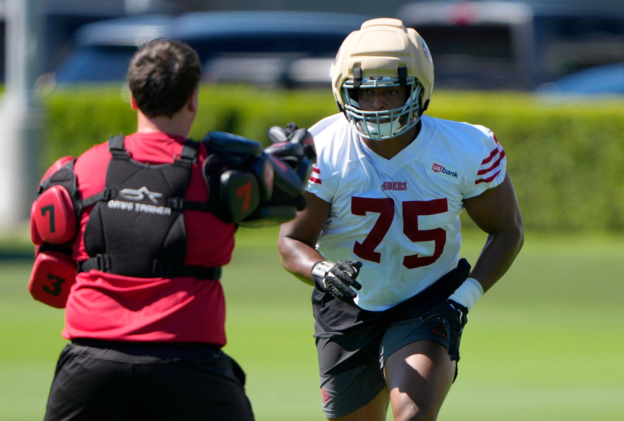 49ers News: The San Francisco 49ers take on the Las Vegas Raiders today