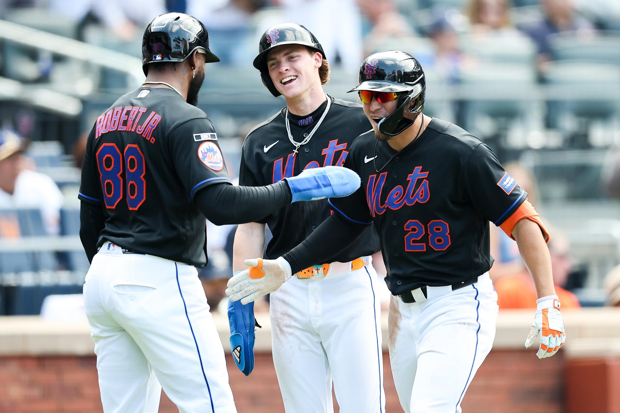A Taylor-made comeback helps Mets defeat Dodgers 8-3