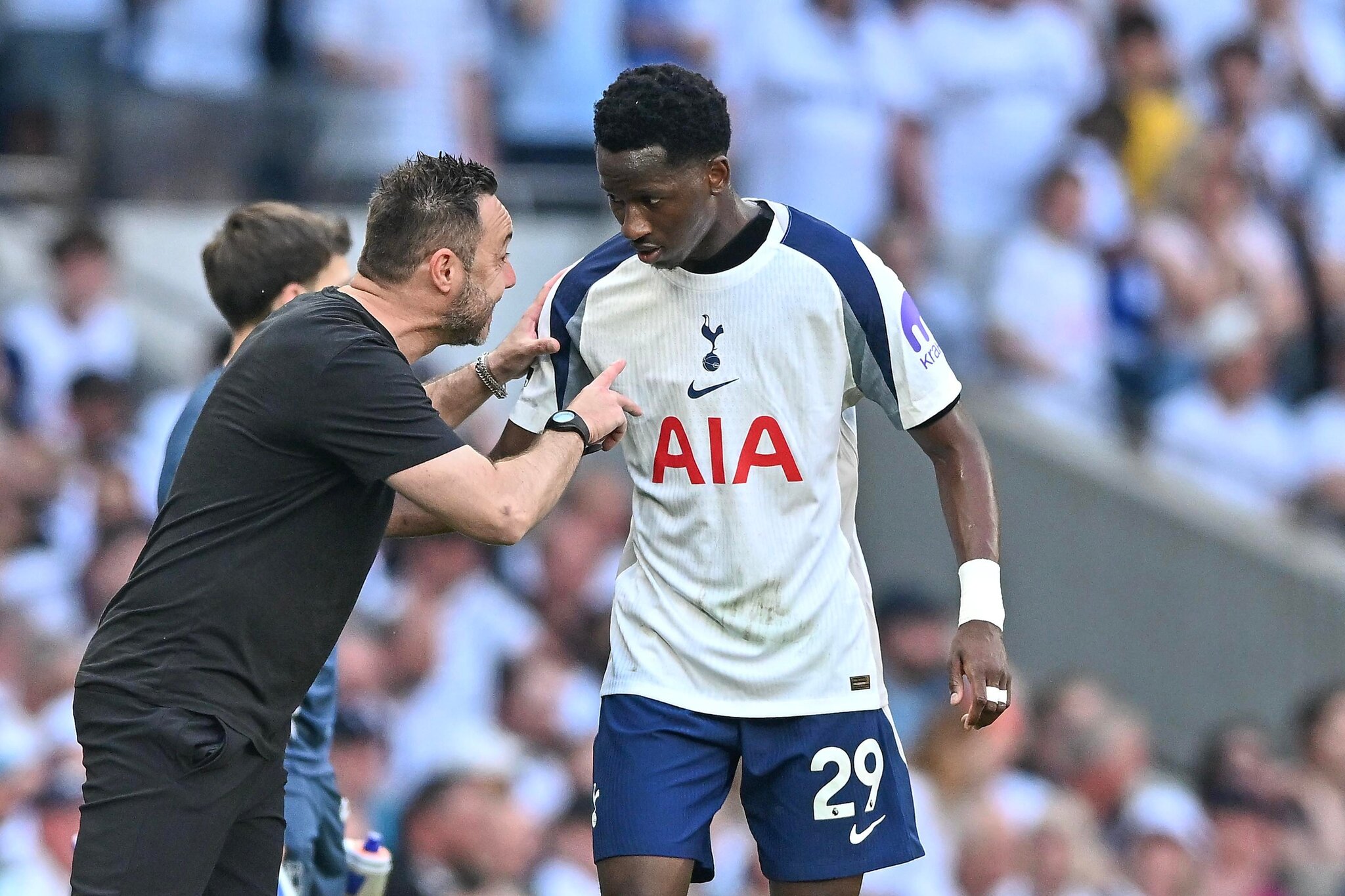 Spurs, Juventus agree loan for Pape Sarr
