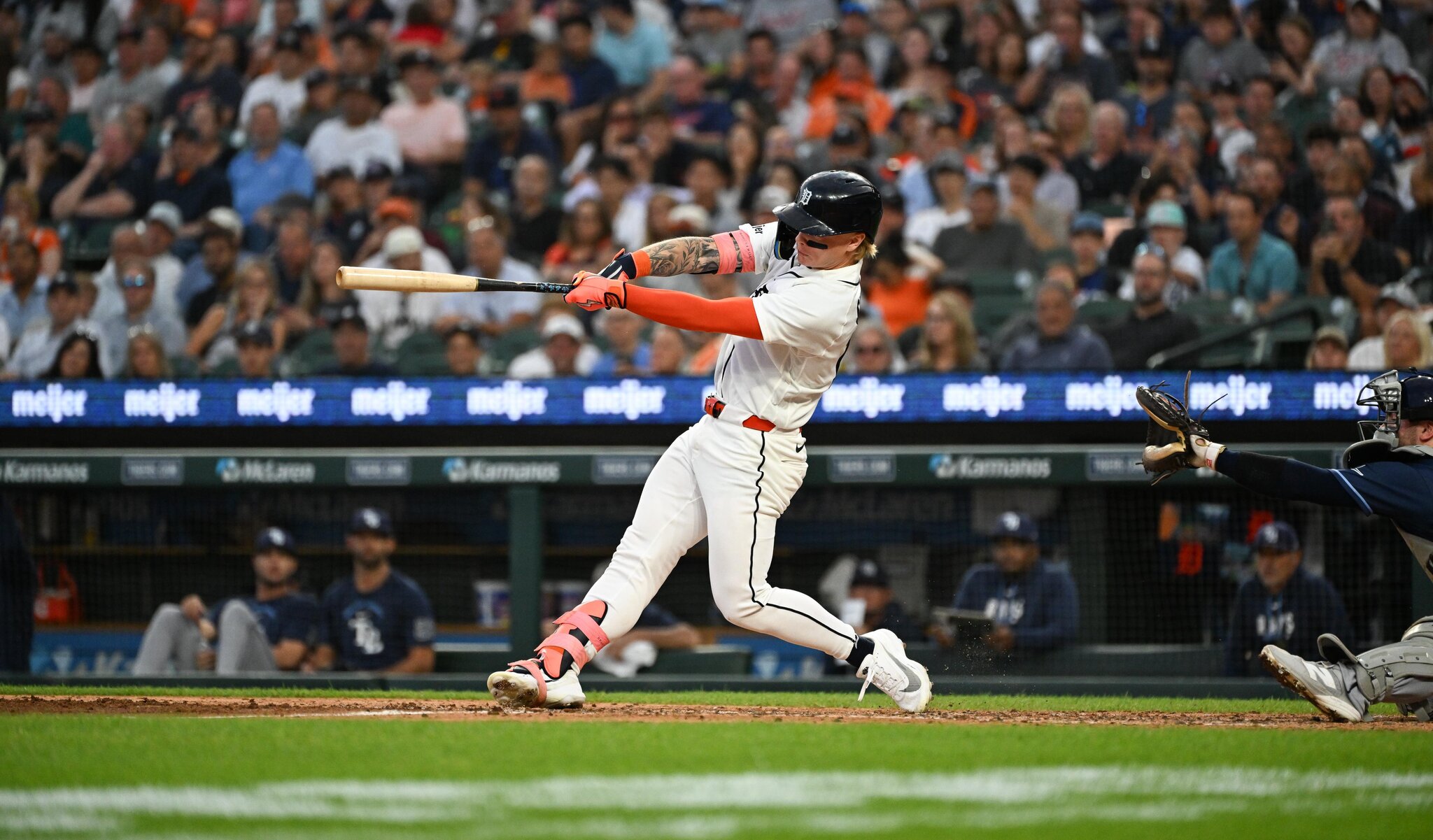 Clark homers and bullpen locks down a Tigers victory