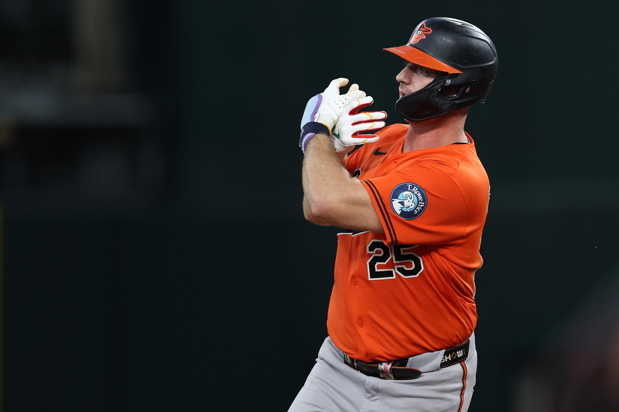 O’s blast off on Twins’ Ober, even the series, 5-2