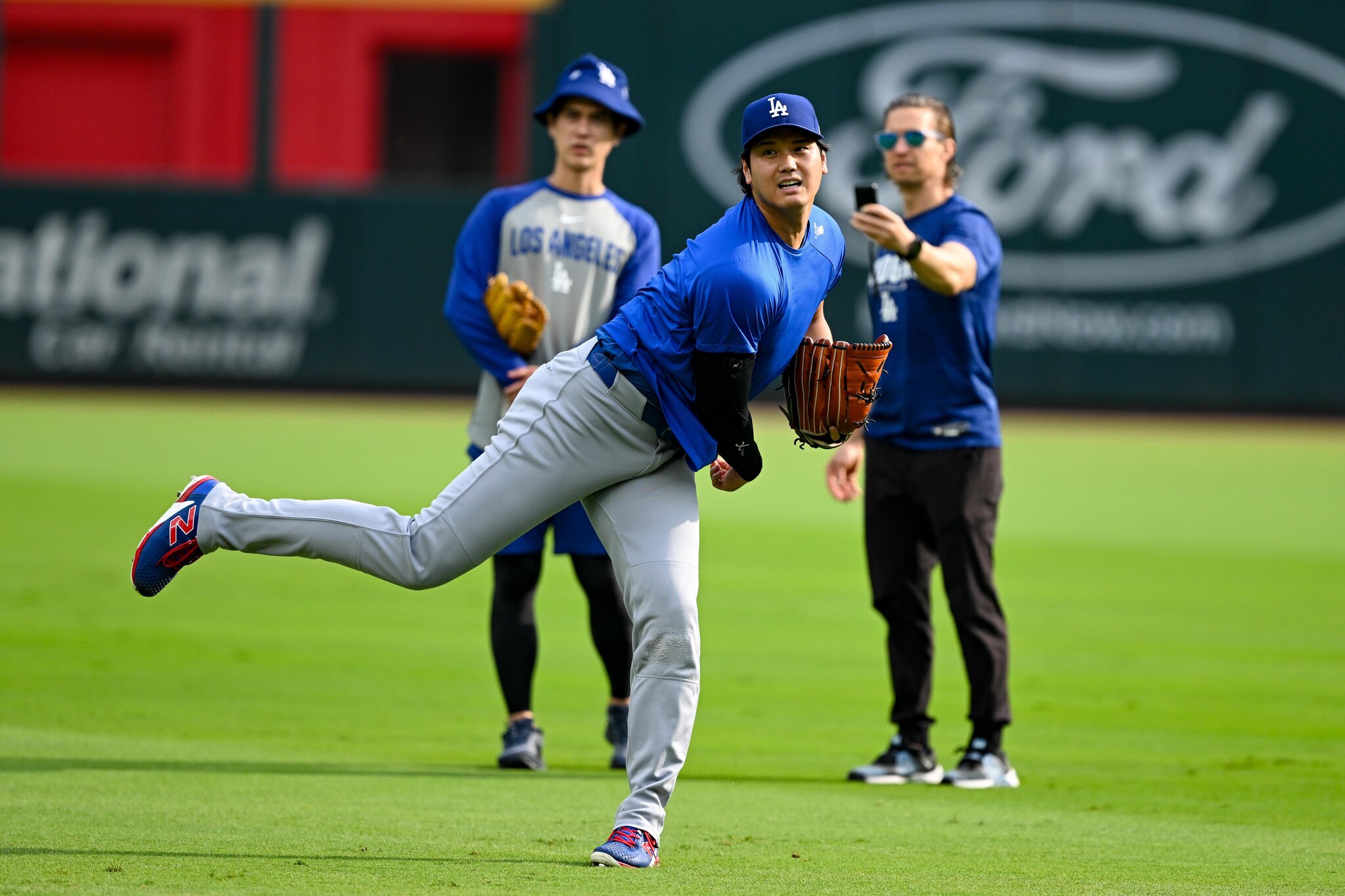 Shohei Ohtani still not cleared to make pitching start