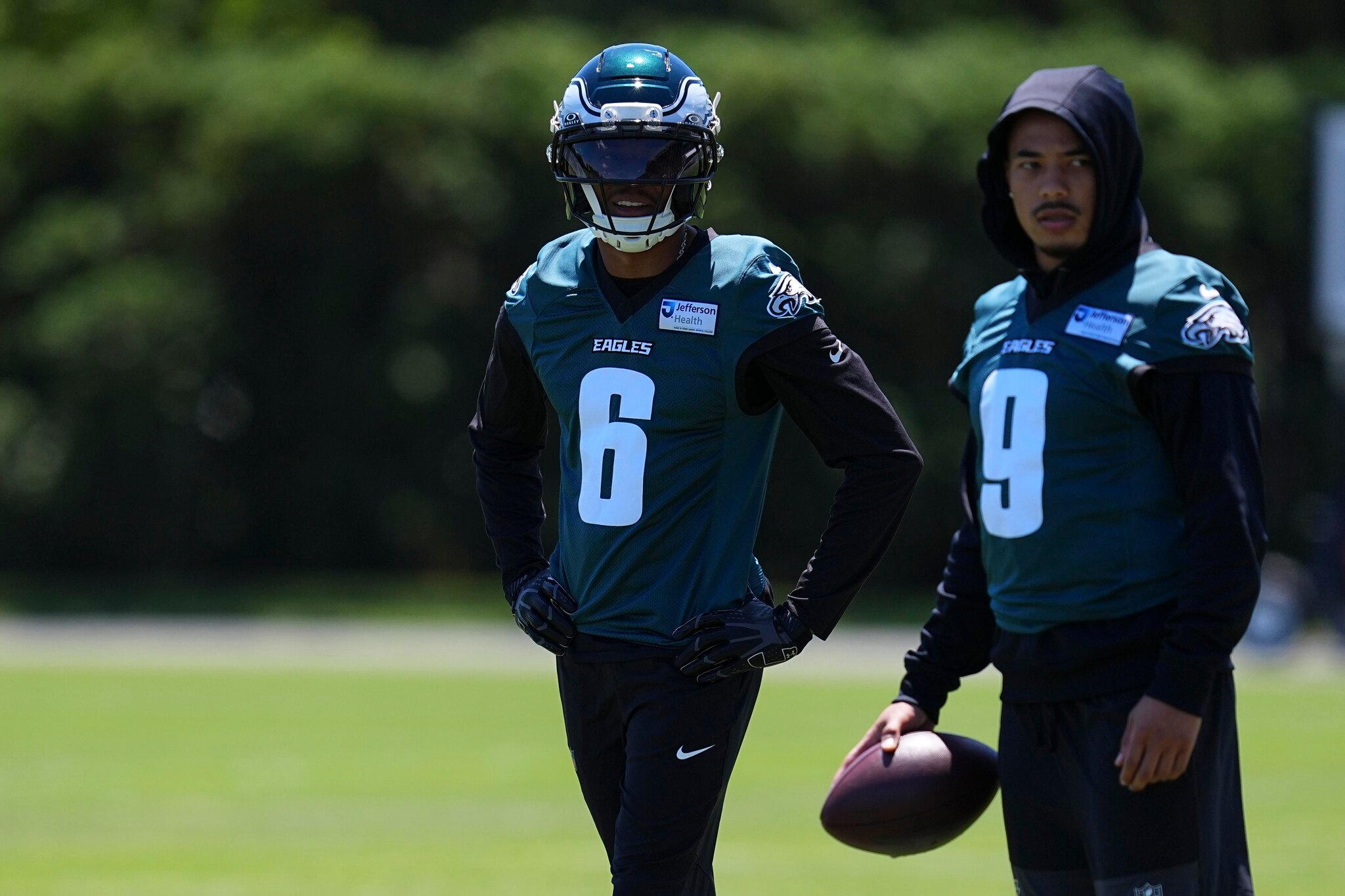 Eagles Training Camp Practice Notes: Offense out of sync as DeVonta Smith and Makai Lemon miss time