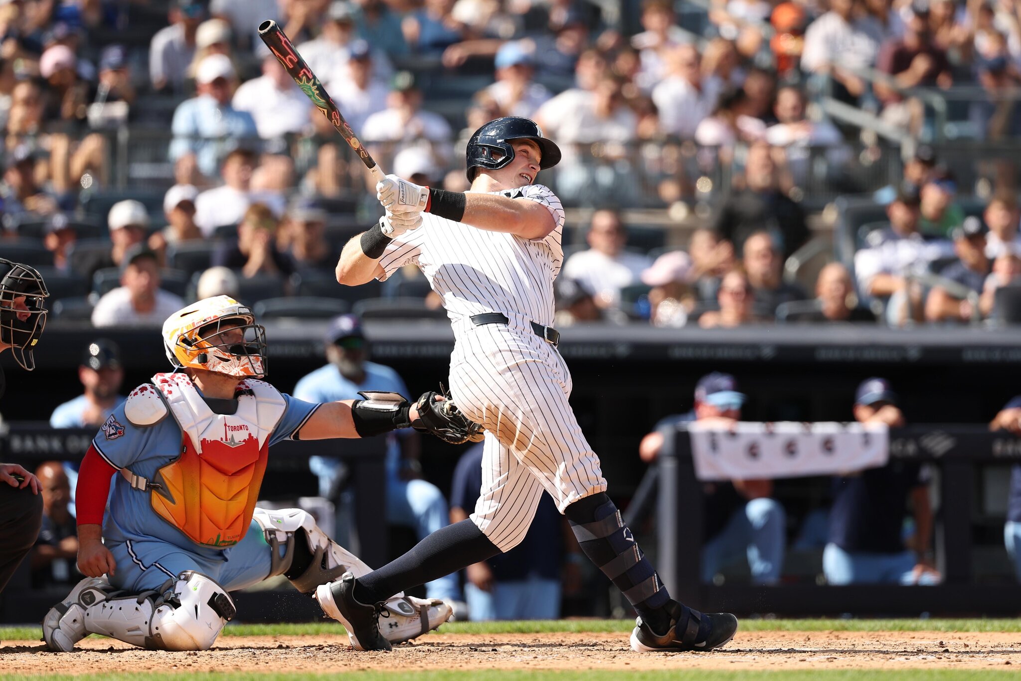 Yankees pour it on late to win game, series over Blue Jays