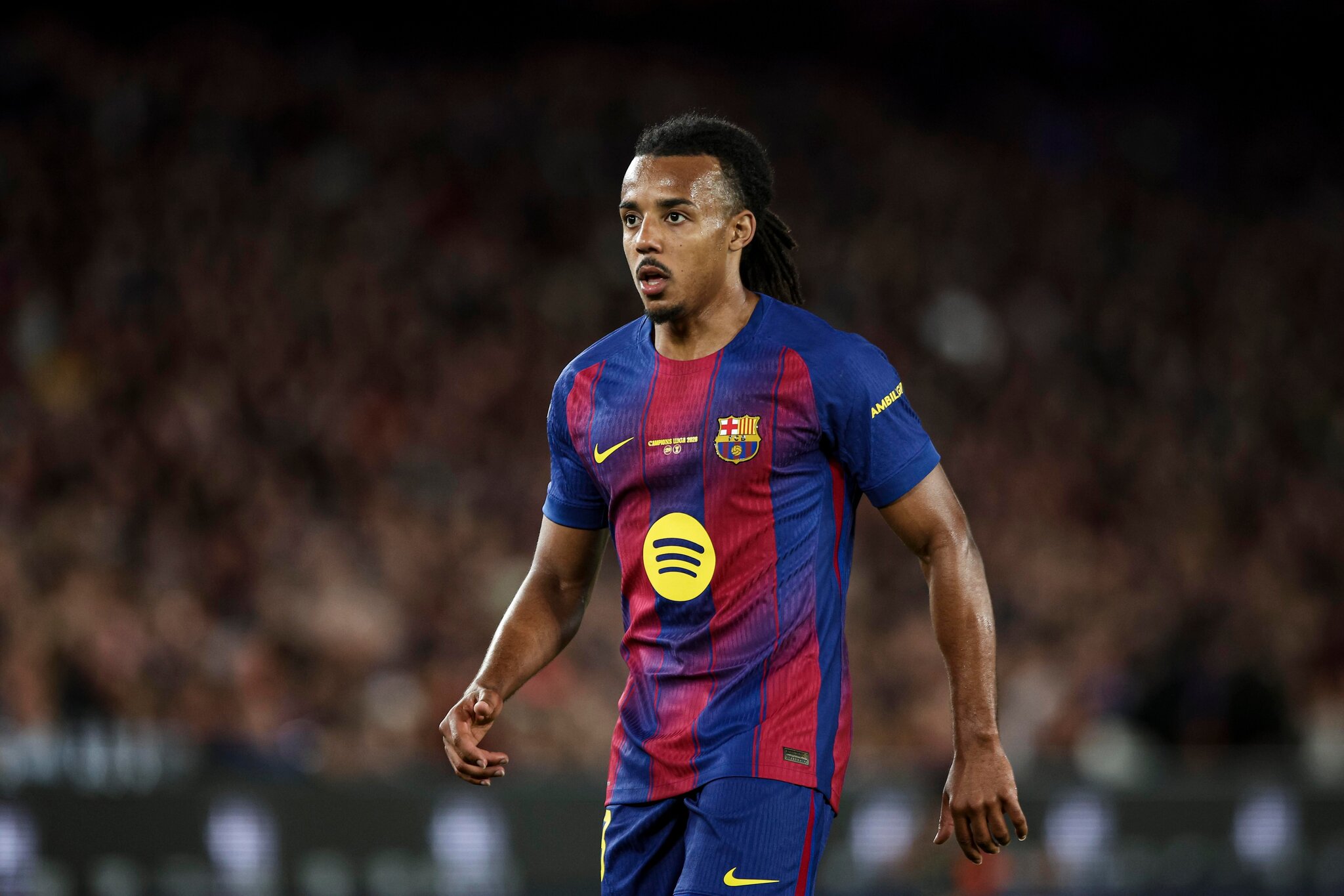 Barcelona full-back Jules Koundé wanted by Arsenal