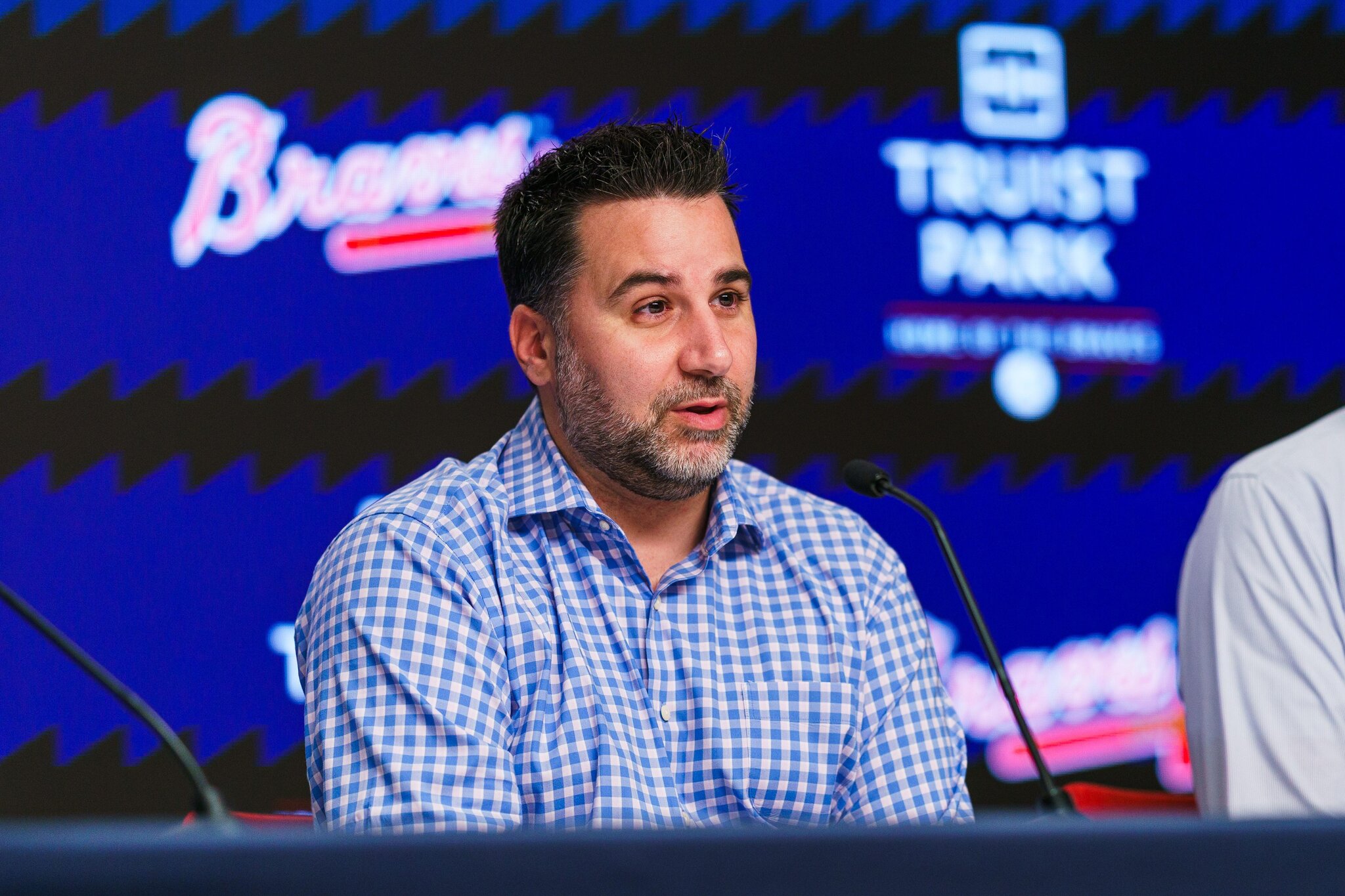 Alex Anthopoulos maintains that Braves “got better” despite underwhelming 2026 Trade Deadline