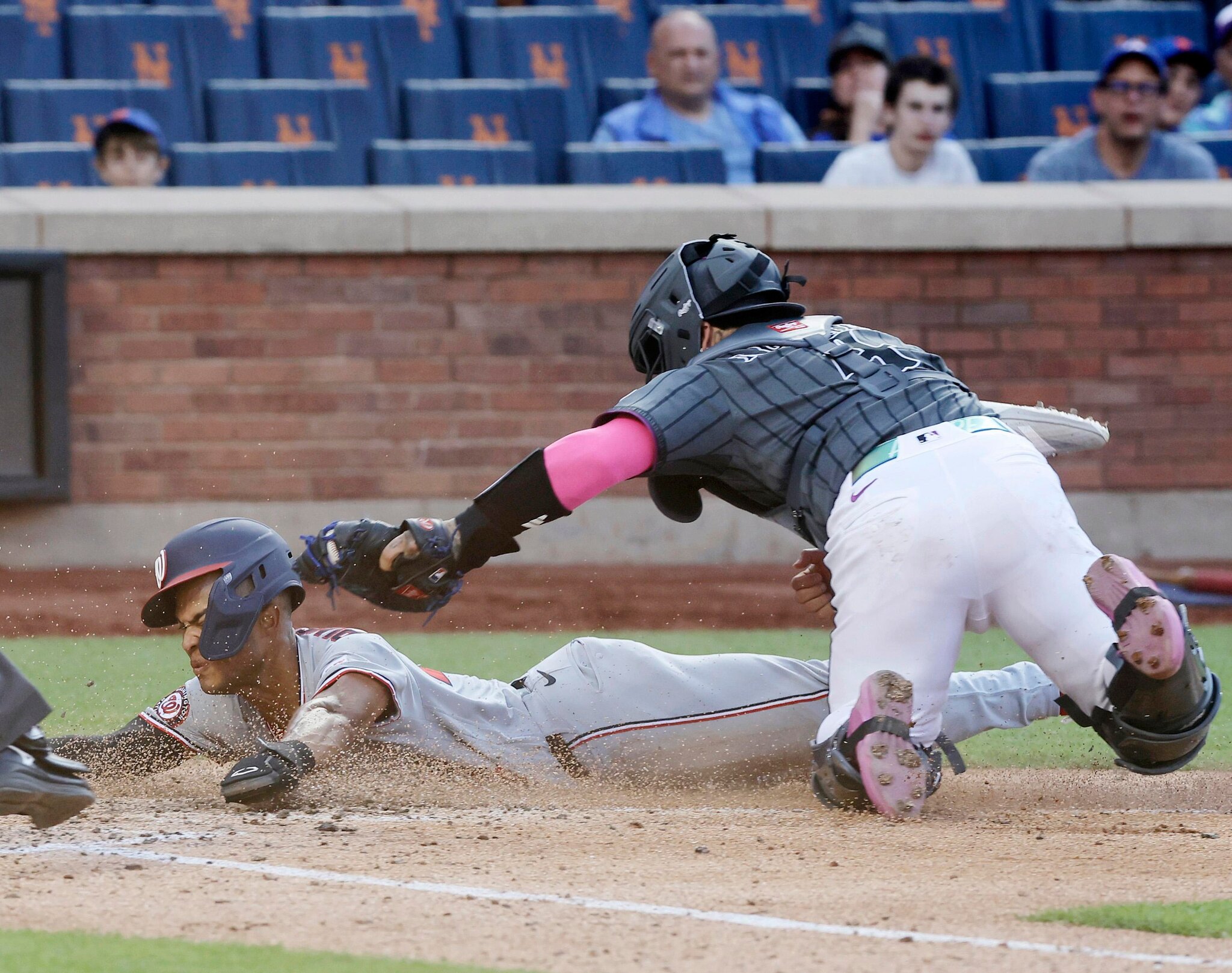 Mets pull out a win over Nats thanks to hits from Alvarez, Lindor
