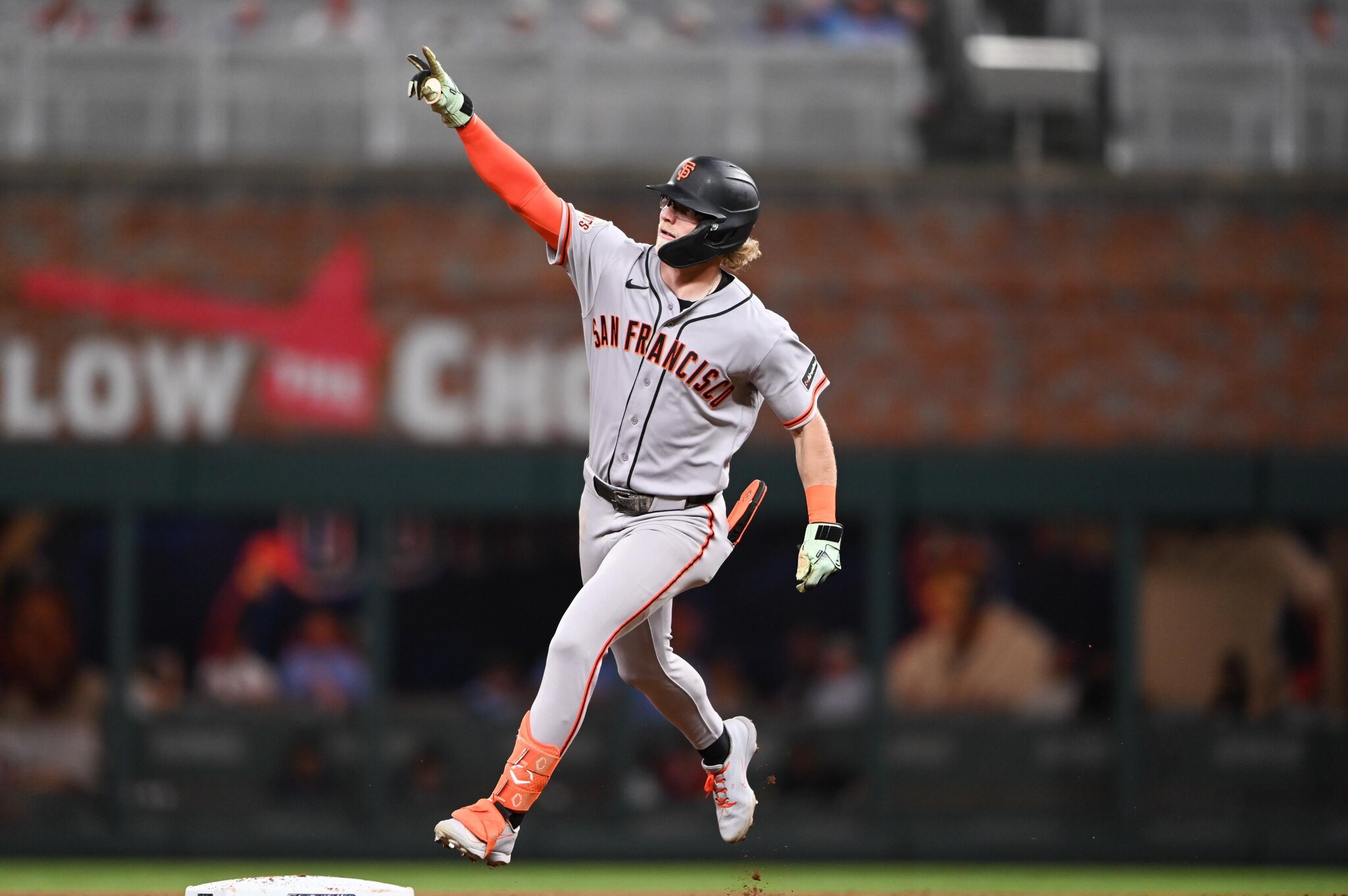 Giants beat Braves, 7-3, in makeup for June rainout