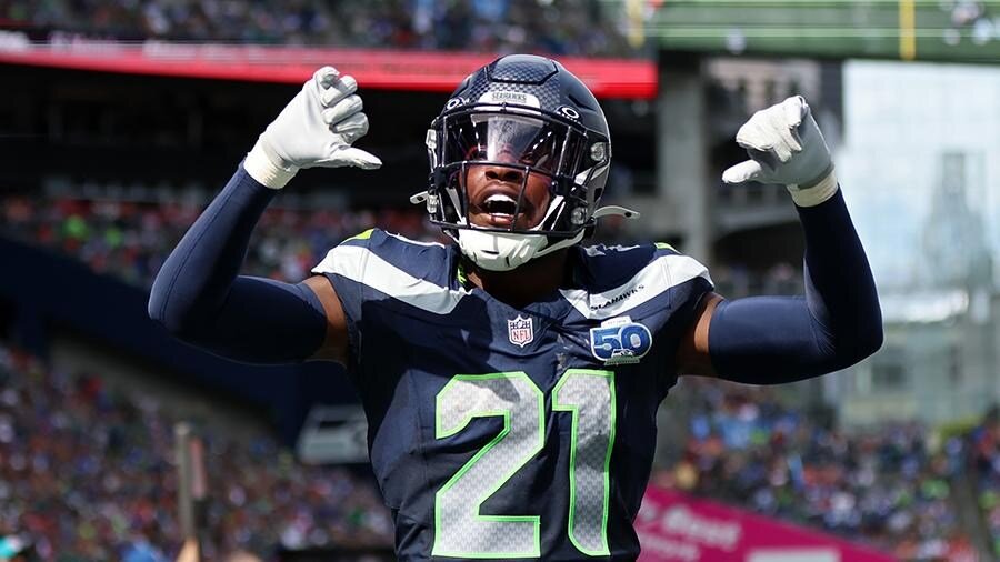 ESPN: Witherspoon signs record $132 million extension with Seahawks