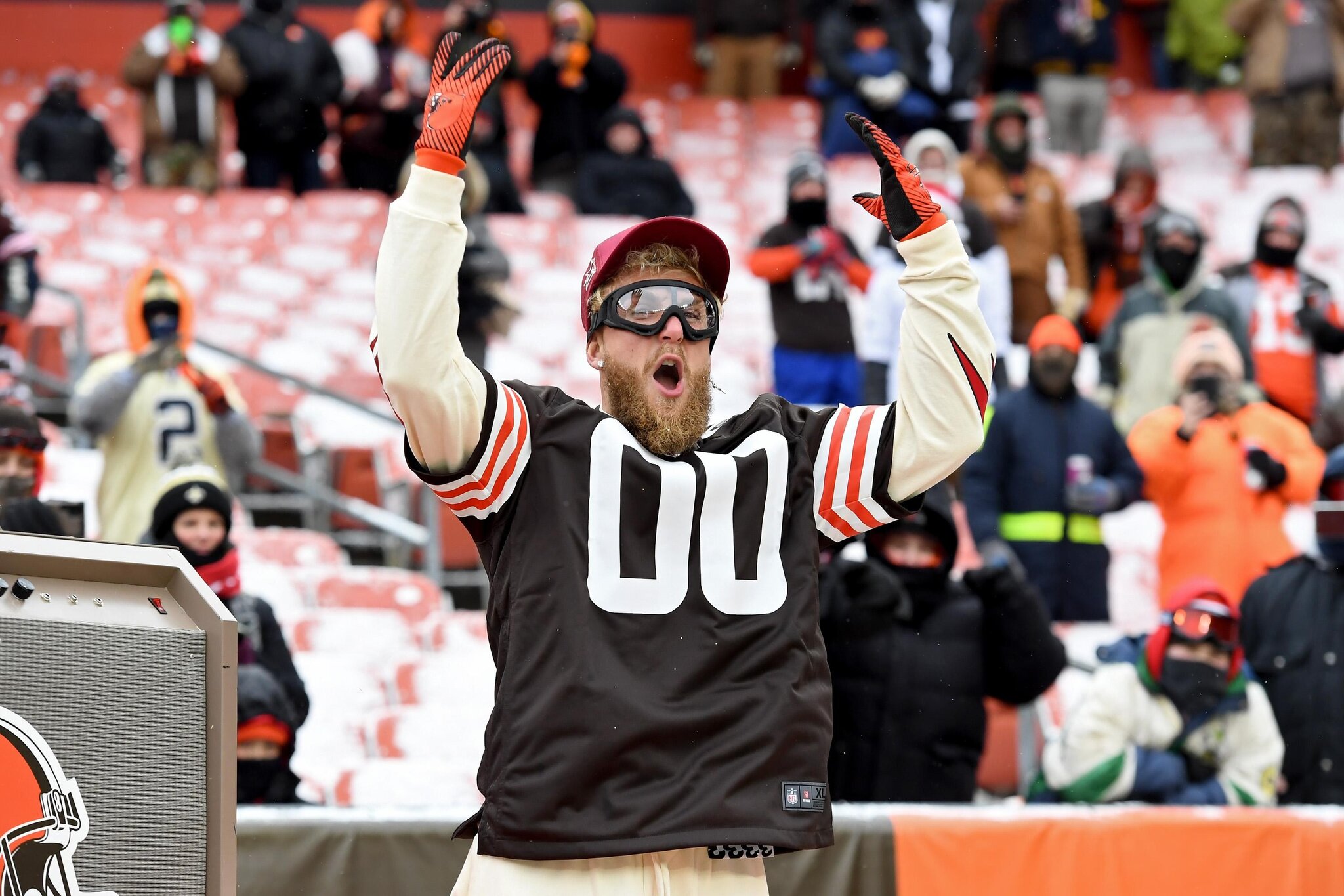 Boxer Jake Paul wants to play in the NFL and for the Browns