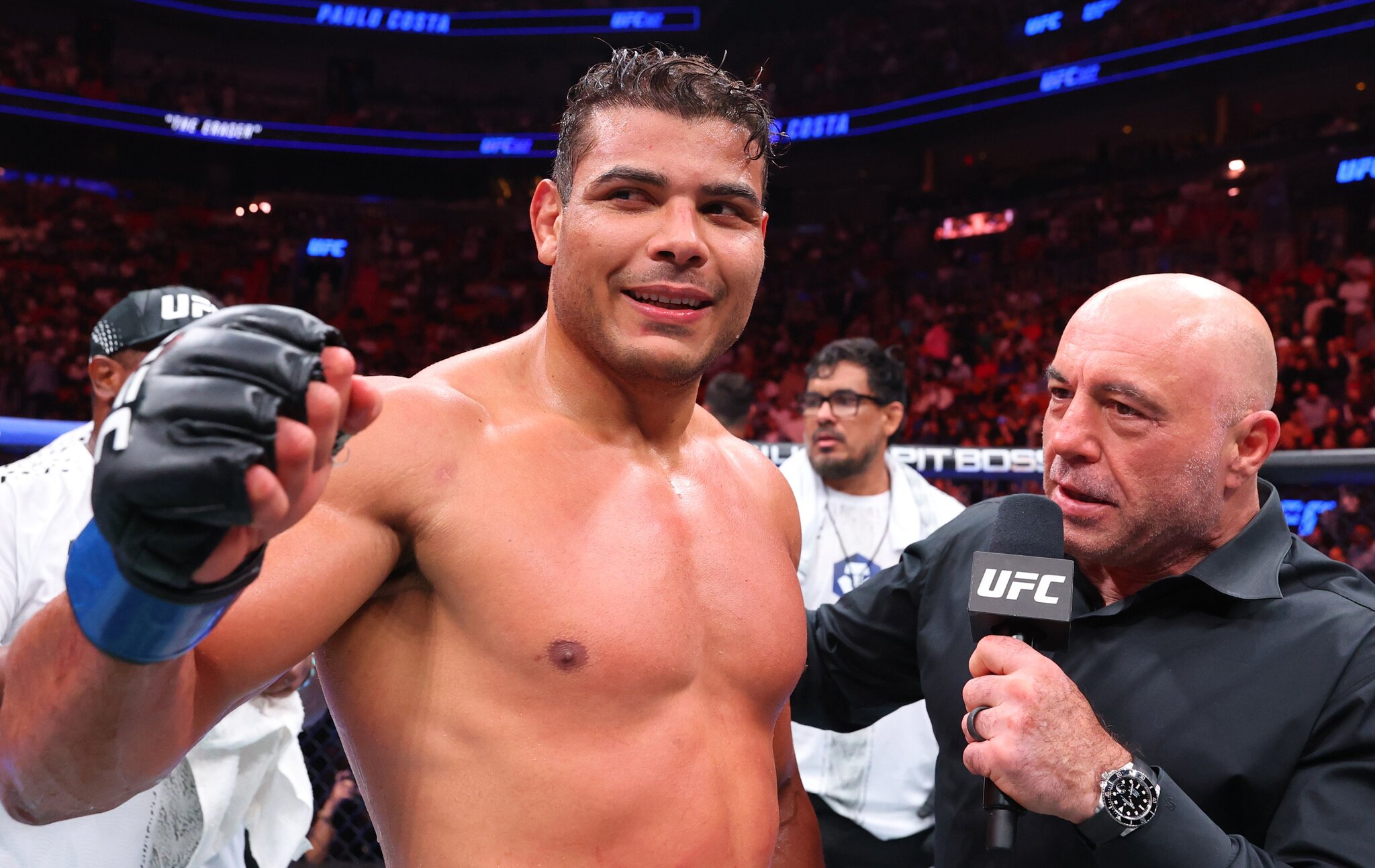 Paulo Costa criticizes MMA fighters for accepting ‘any crap deal that’s thrown their way