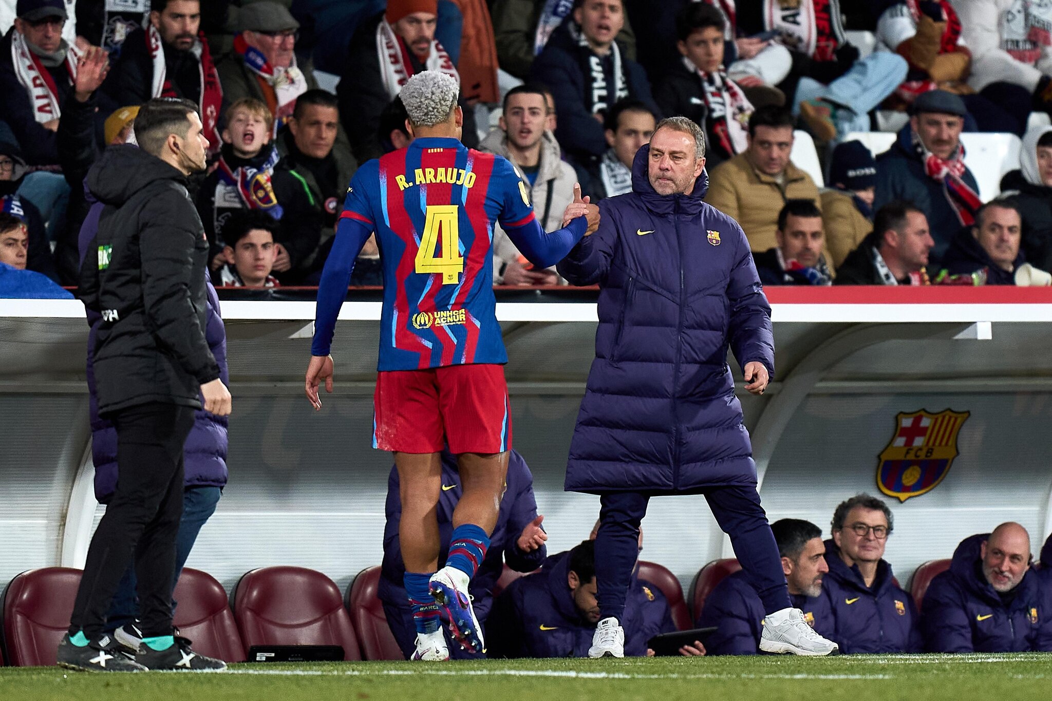 He wanted to try new things’ – Barcelona boss Hansi Flick talks Ronald Araujo’s Liverpool move