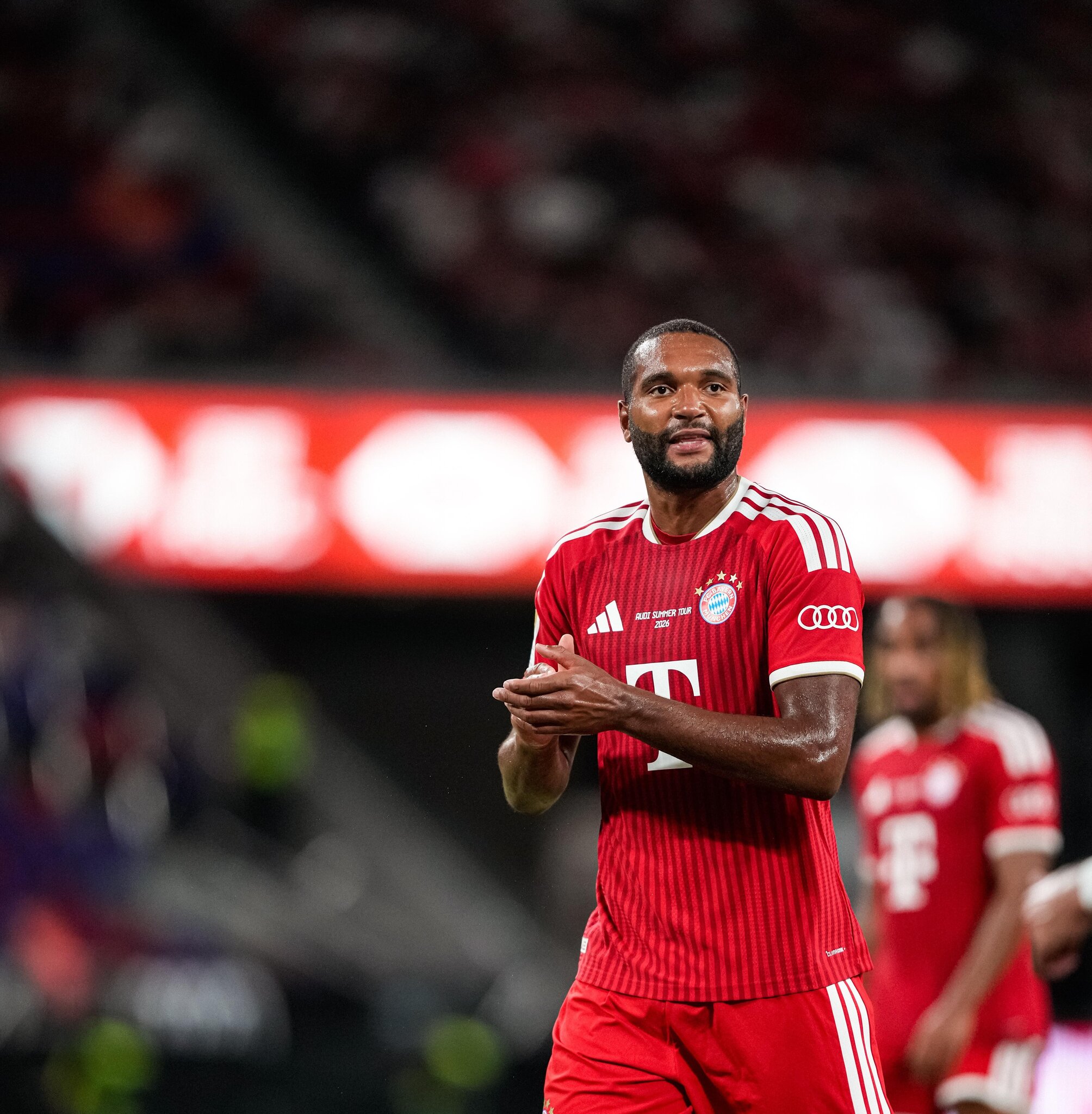 Bayern Munich’s Jonathan Tah shouts out Luis Díaz, shoddy pitch after 2-1 win over Aston Villa