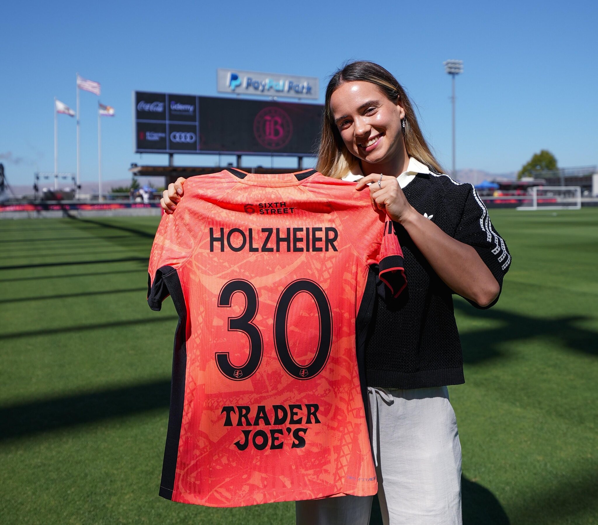 Bay FC signs Argentine international Agostina Holzheier
