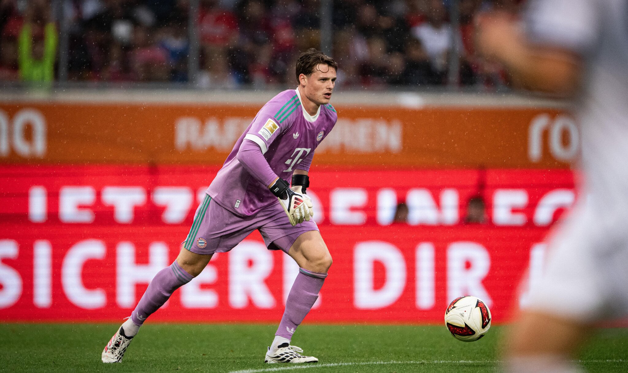 Jonas Urbig shares Bayern Munich’s innate hatred of losing matches