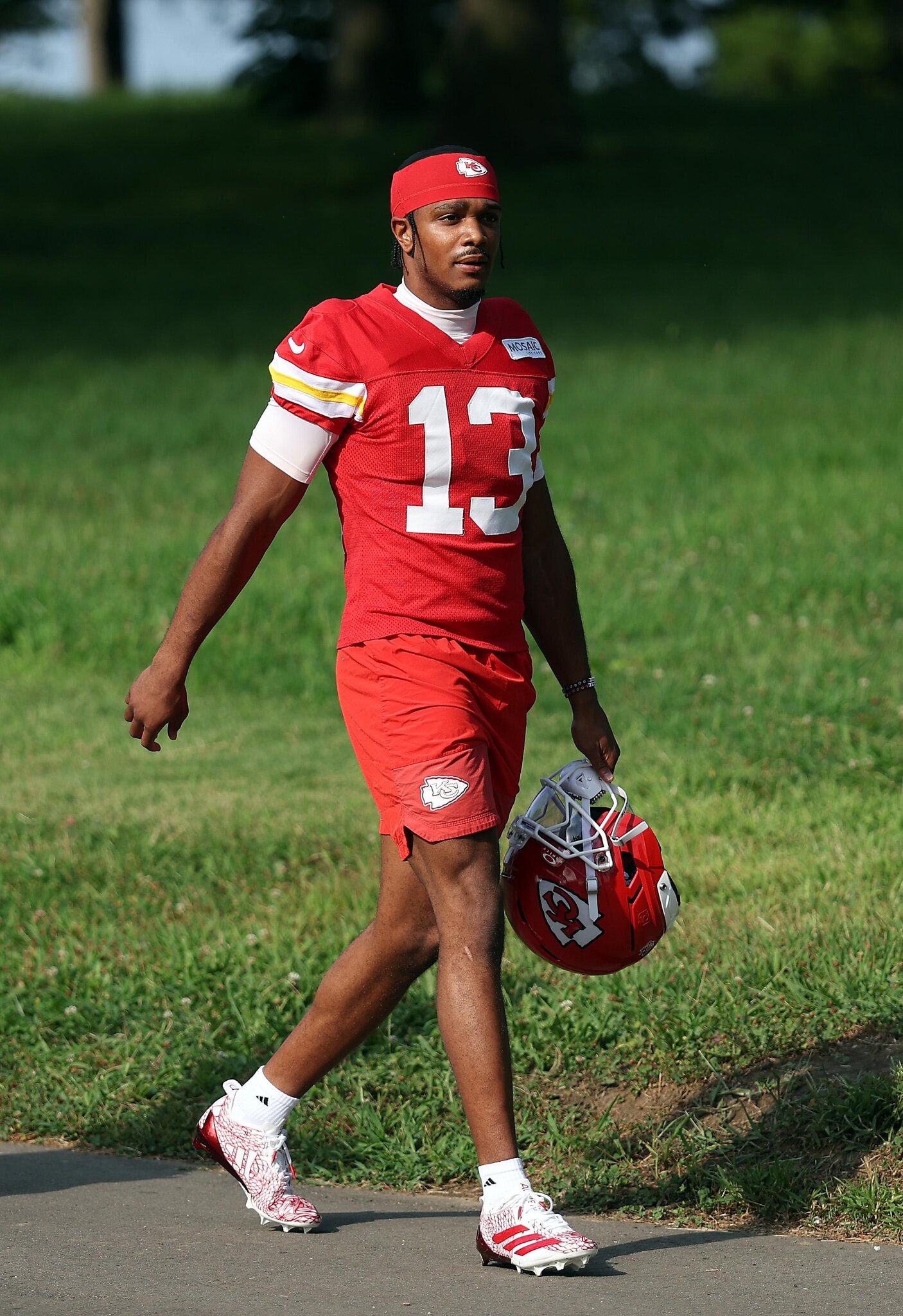 Cyrus Allen and Emmett Johnson responding to ‘hard coaching’ early in Chiefs camp