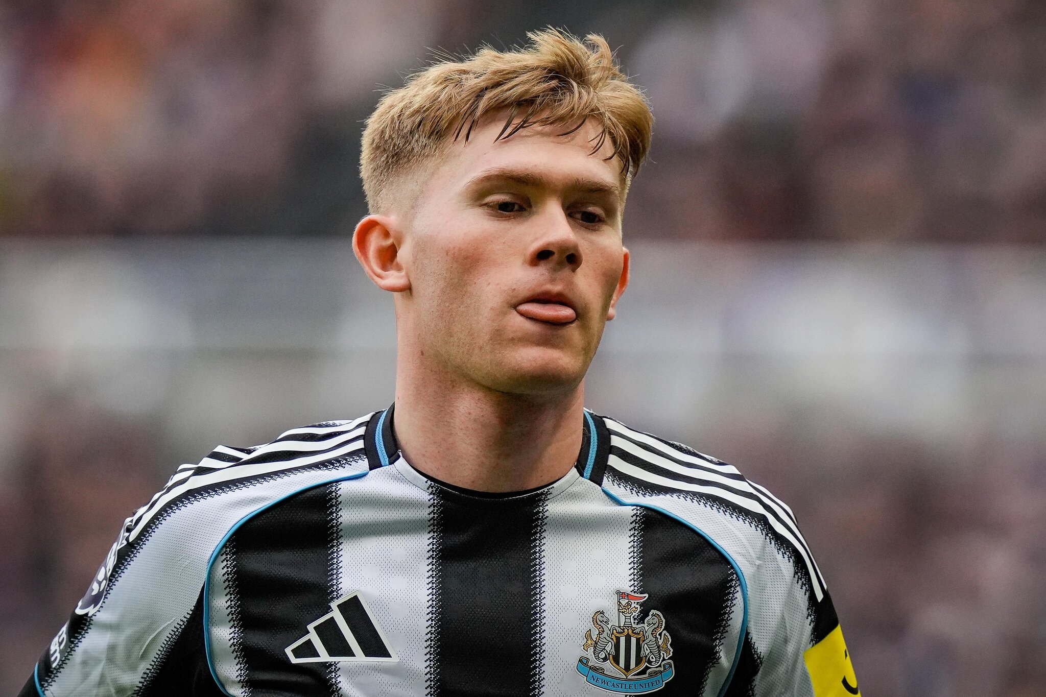 Manchester United Opens Newcastle Talks for Lewis Hall Amid Transfer Push: Breaking